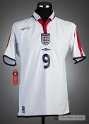 Wayne Rooney signed white England 2003-05 No.9 home replica jersey, short-sleeved, embroidered
