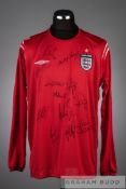 Squad signed red England replica away jersey, season 2004-05, long-sleeved, country three lion