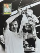 Leeds United's legendary captain Billy Bremner signed photograph and football collectors' card,