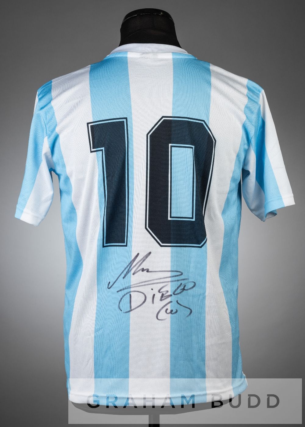 Diego Maradona signed blue and white stripped Argentina no.10 replica jersey,  short-sleeved with - Image 2 of 3