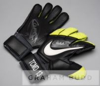 Chelsea's Thibaut Courtois signed Nike goalkeeper's gloves, black, yellow and white gloves printed