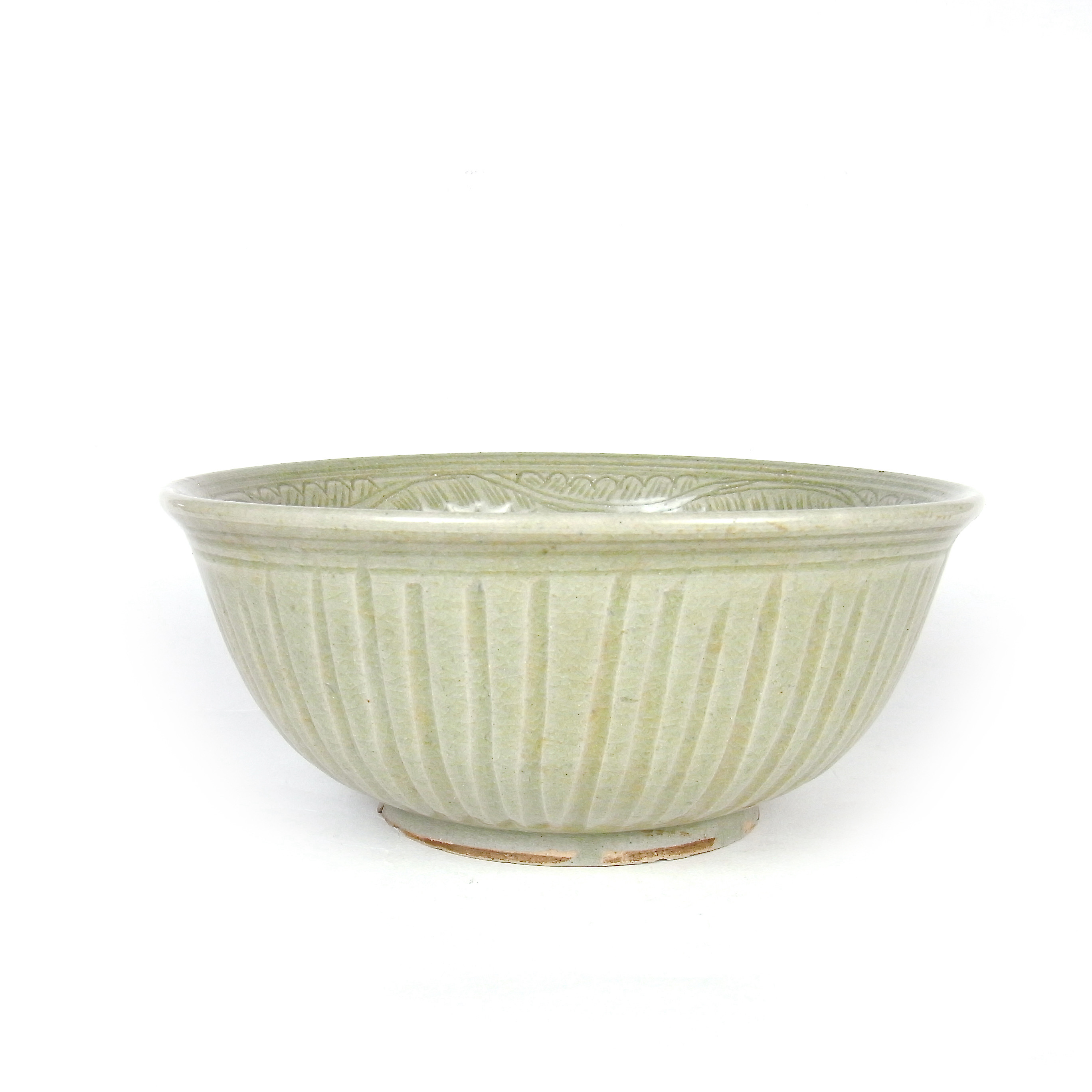 A Chinese celadon glazed bowl, 20th century - Image 2 of 2