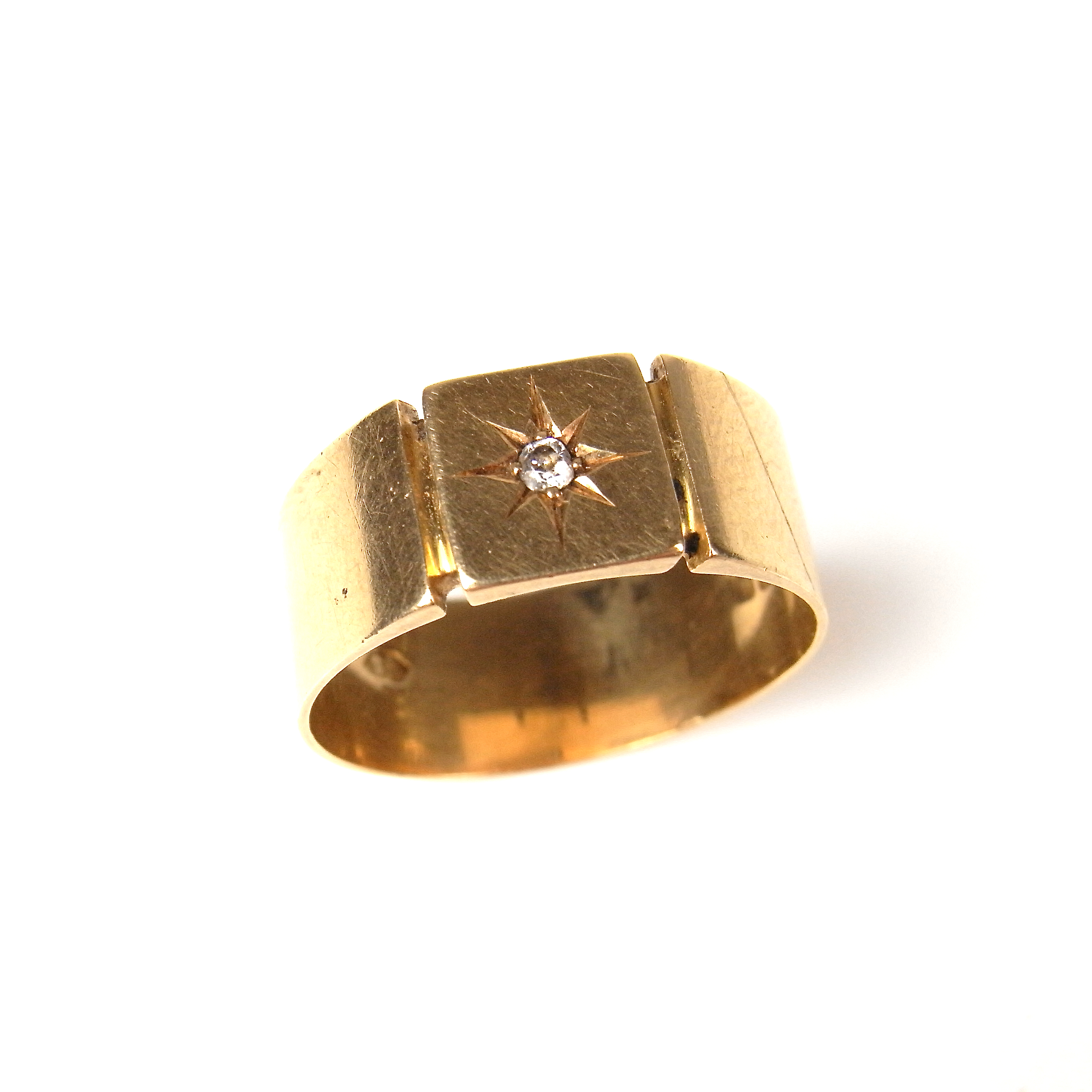 18 ct yellow gold diamond gypsy ring.