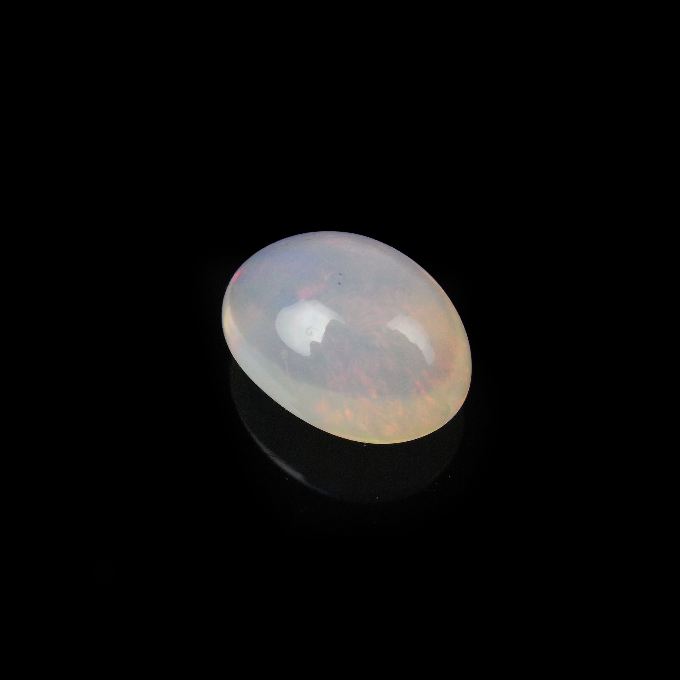 Loose oval cut opal weighing 3.13 ct.