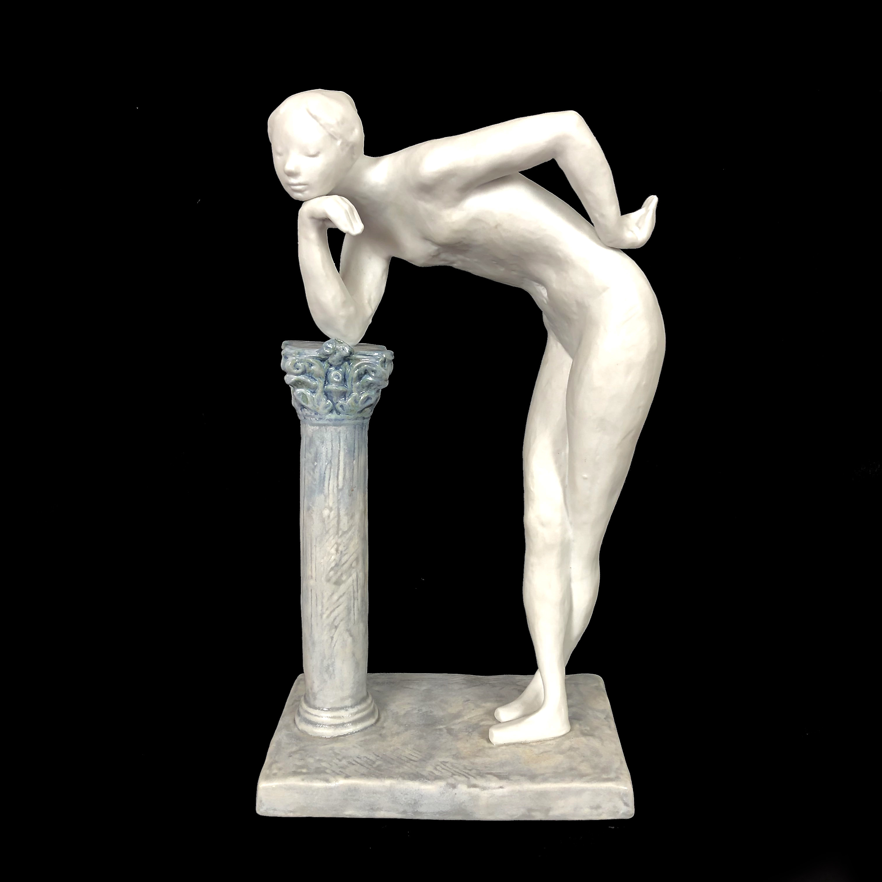 A Lladro figurine entitled 'A woman's pose - Pose de mujer'