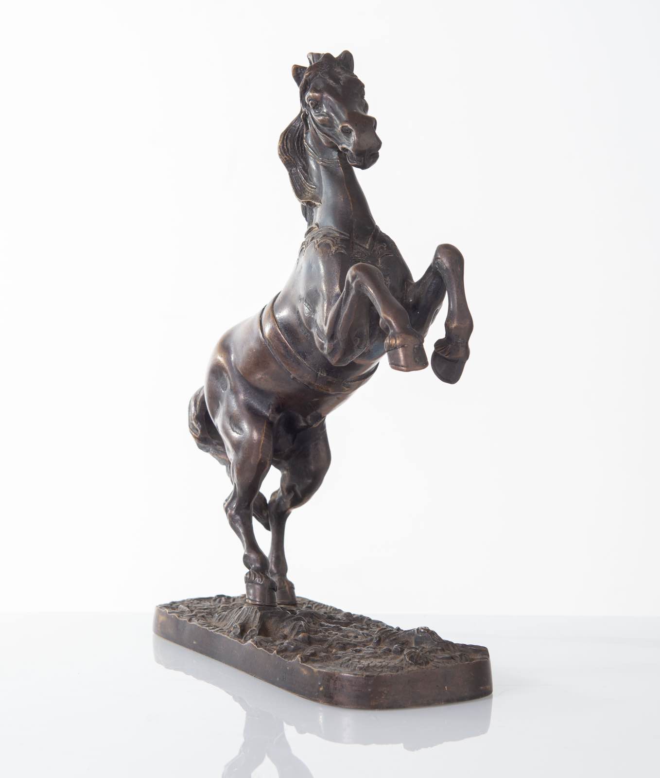 Artista italiano del XX secolo, Scultura raffigurante “Cavallo rampante” in bronzo a patina - Bild 2 aus 3