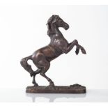 Artista italiano del XX secolo, Scultura raffigurante “Cavallo rampante” in bronzo a patina
