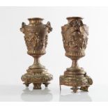 Coppia di vasi in bronzo con “Giochi di putti”, Manifattura Francese della fine del XIX secolo.