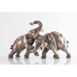Scultura in terracotta galvanizzata in rame argentato raffigurante “Coppia di elefanti”, Anni
