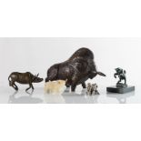 Lotto di cinque piccole sculture decorative raffiguranti “Animali”, XX secolo.