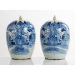 Coppia di potiches in porcellana, Cina - XIX secolo.