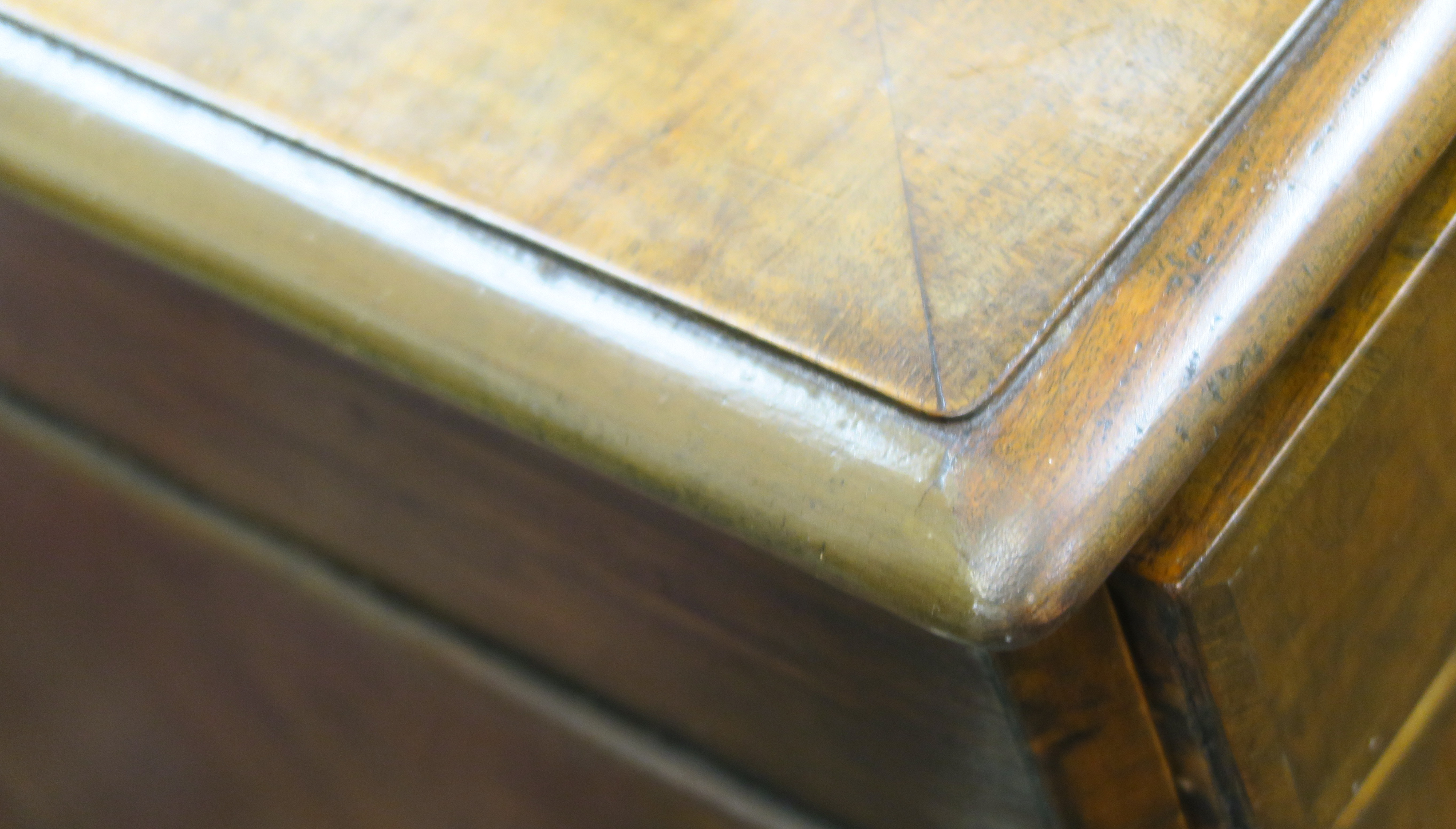 A Georgian style mahogany kneehole desk with bracket feet, 72cm high x 122cm wide x 60cm deep - Image 6 of 8