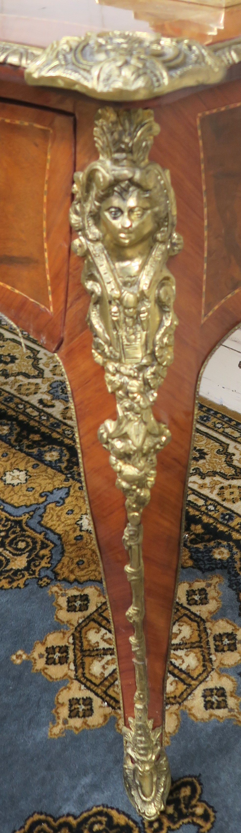 A Louis XV style writing desk with central drawer flanked by a pair of drawers with gilt metal - Image 3 of 4