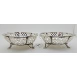 A pair of silver bon bon dishes, Birmingham 1929, of circular scalloped shape with pierced