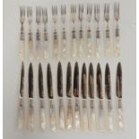 A twenty four piece EP and mother of pearl dessert cutlery set (loose) Condition Report: