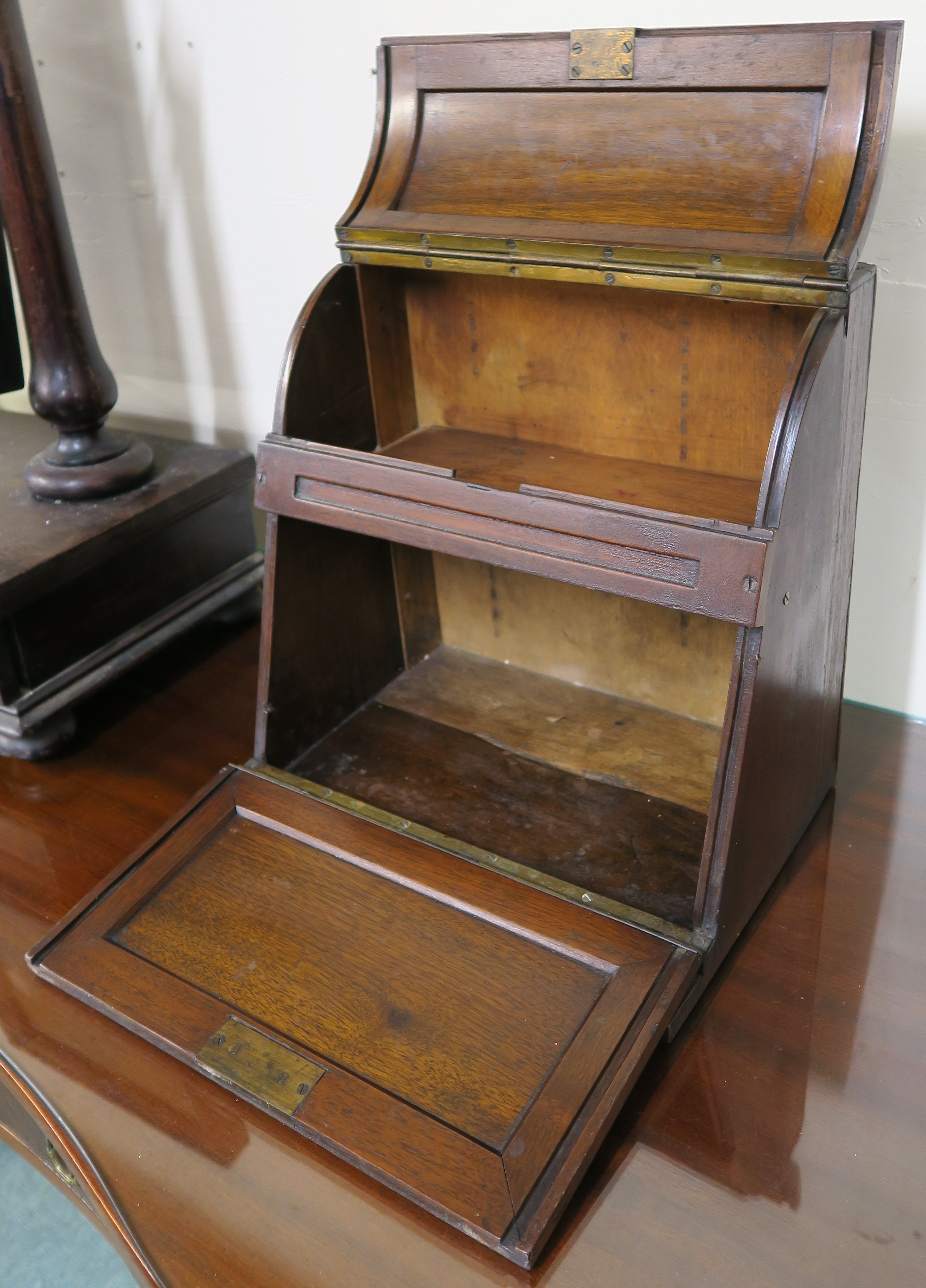 A mahogany toilet mirror with two drawers and a small stationery box (2) Condition Report: Available - Image 2 of 2