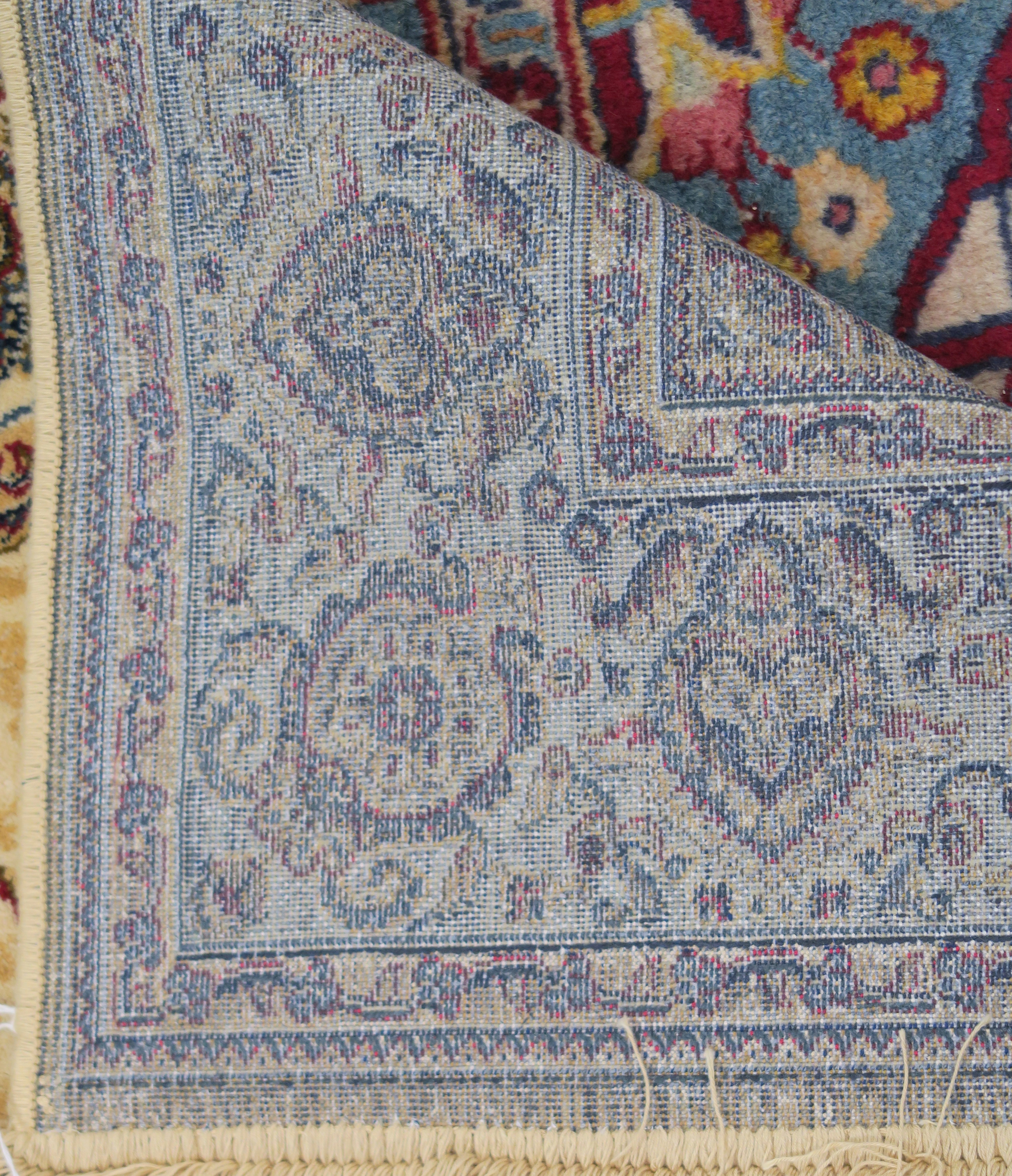 A modern ivory ground Kashmir rug with unique floral design, 170cm x 116cm Condition Report: - Image 5 of 5