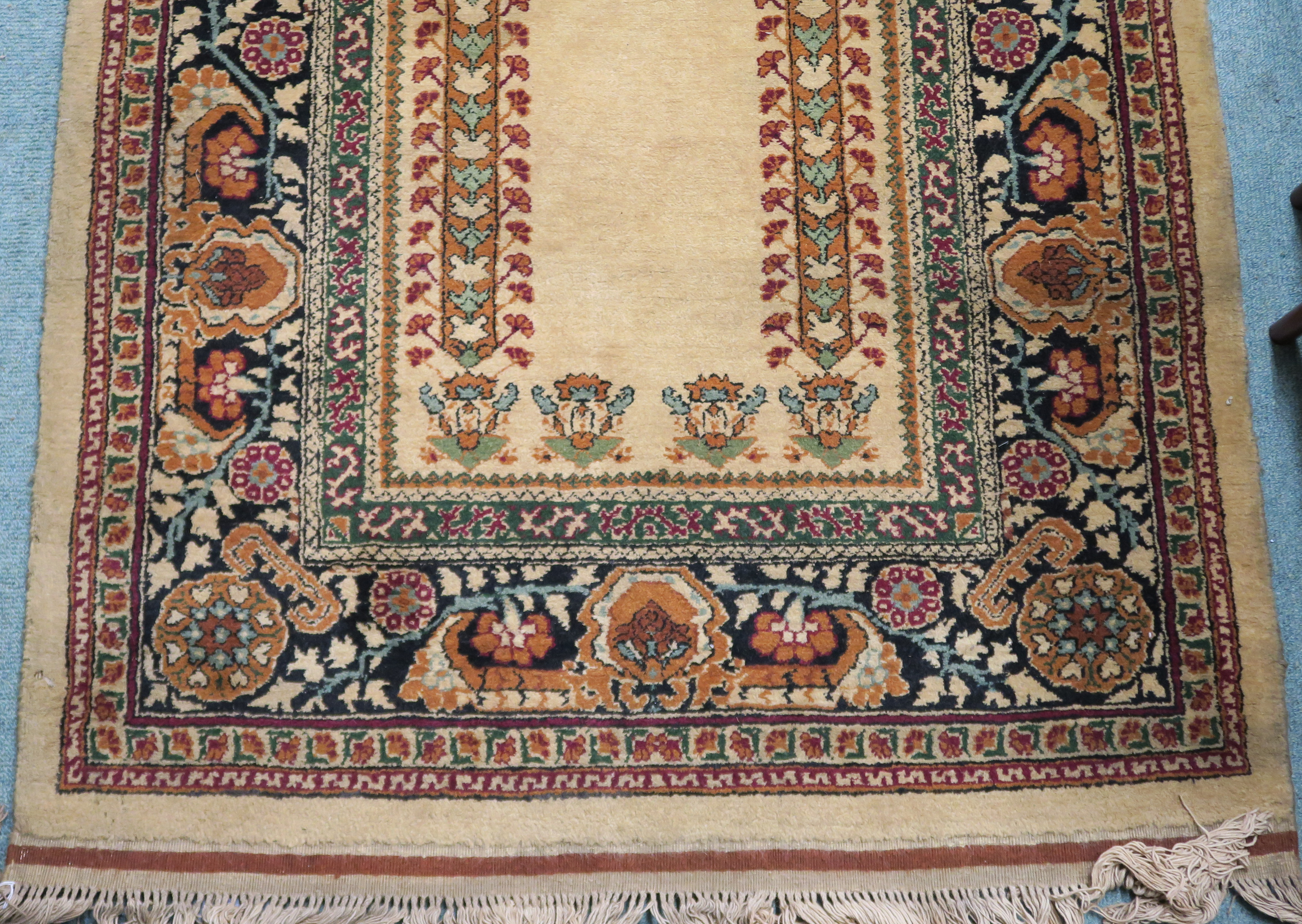 An Eastern prayer rug, 170cm x 98cm Provenance: The Late Dr Helen. E. C. Cargill Thompson - Image 2 of 4