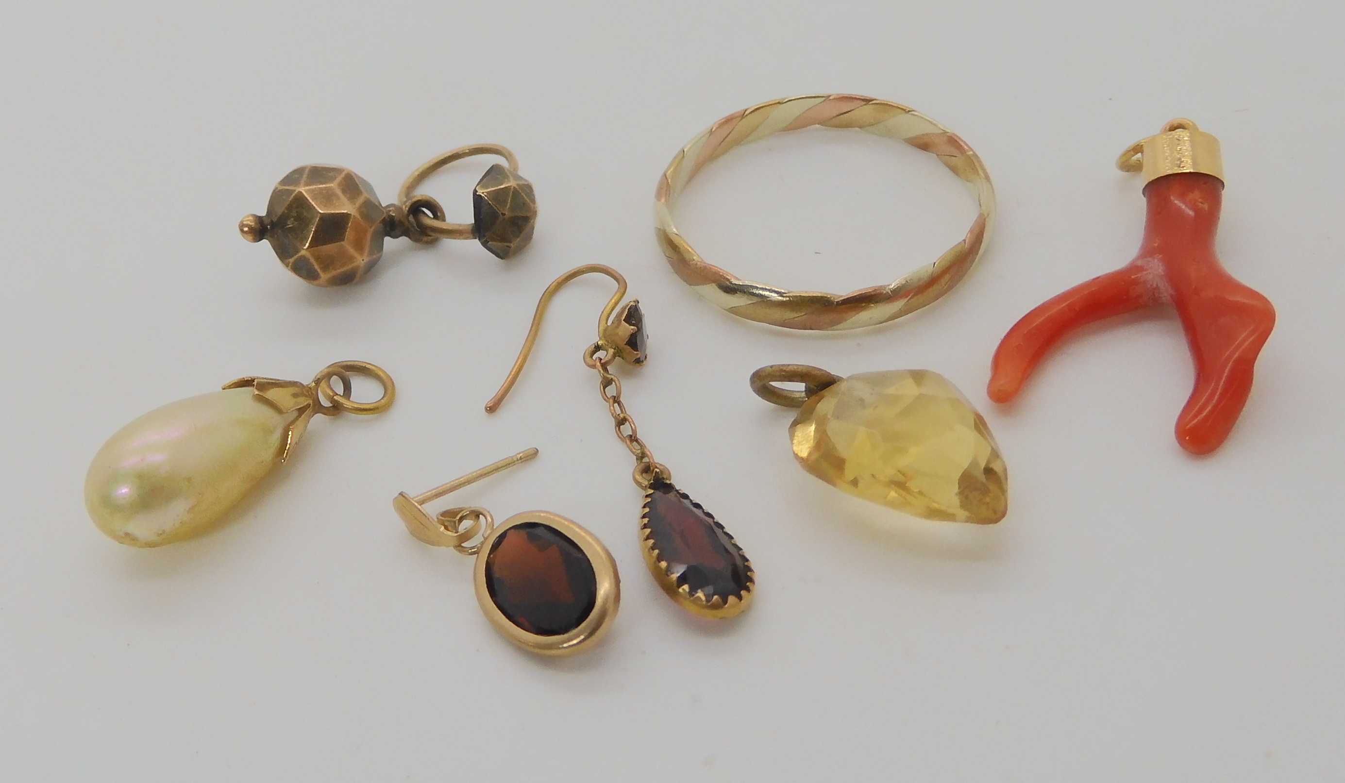 A 9ct three colour gold wedding ring size T1/2, a citrine heart pendant, a coral pendant and other - Image 3 of 3