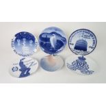 ARNOLD KROG FOR ROYAL COPENHAGEN - A COLLECTION OF COMMEMORATIVE PLATES including 'For Konge og