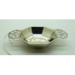 A quaich style dish Sheffield 1945 12.5 cm across the lugs 62 grams Condition Report: Available upon