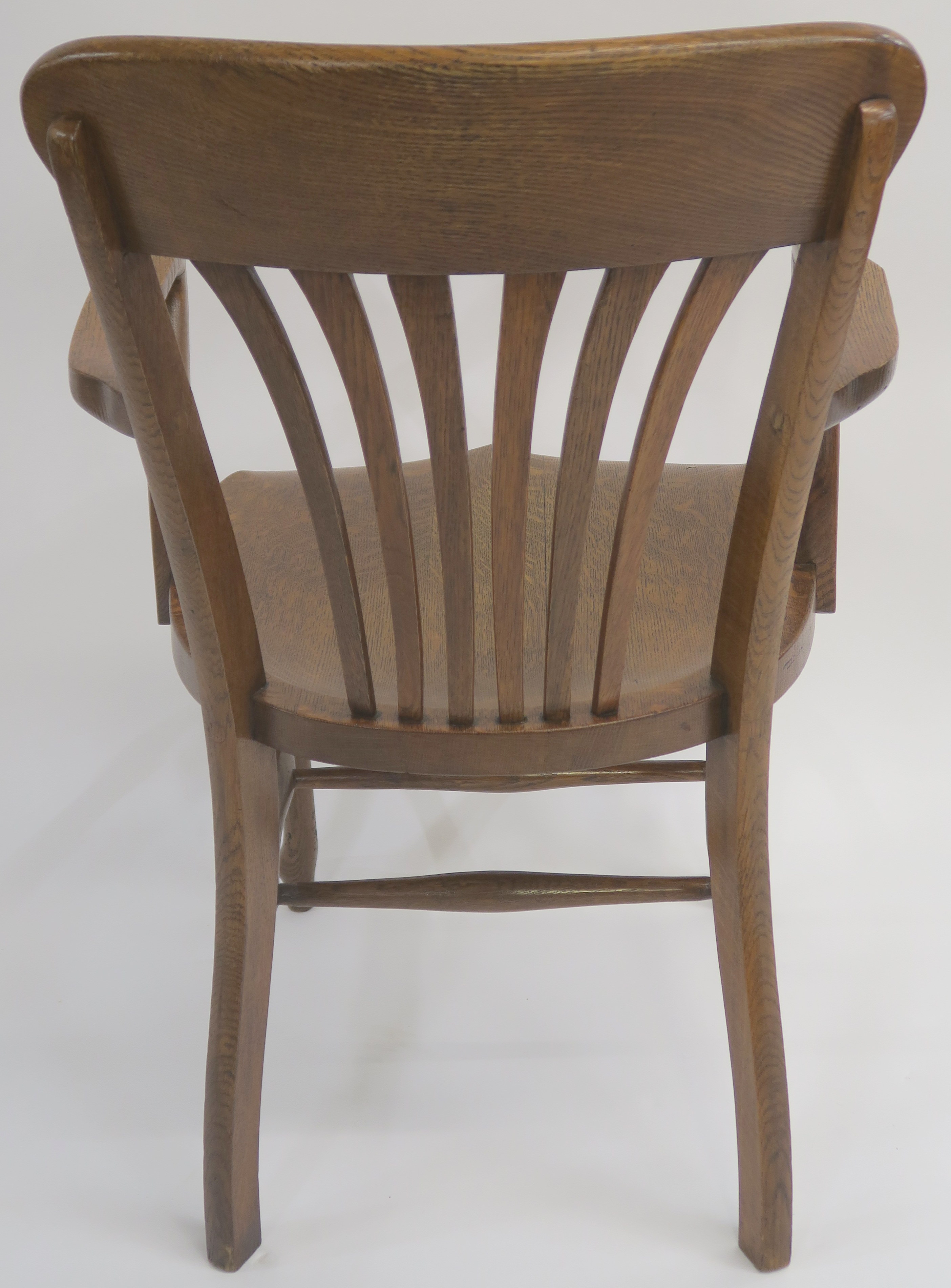 An early 20th Century oak office chair Condition Report: Available upon request - Image 3 of 3