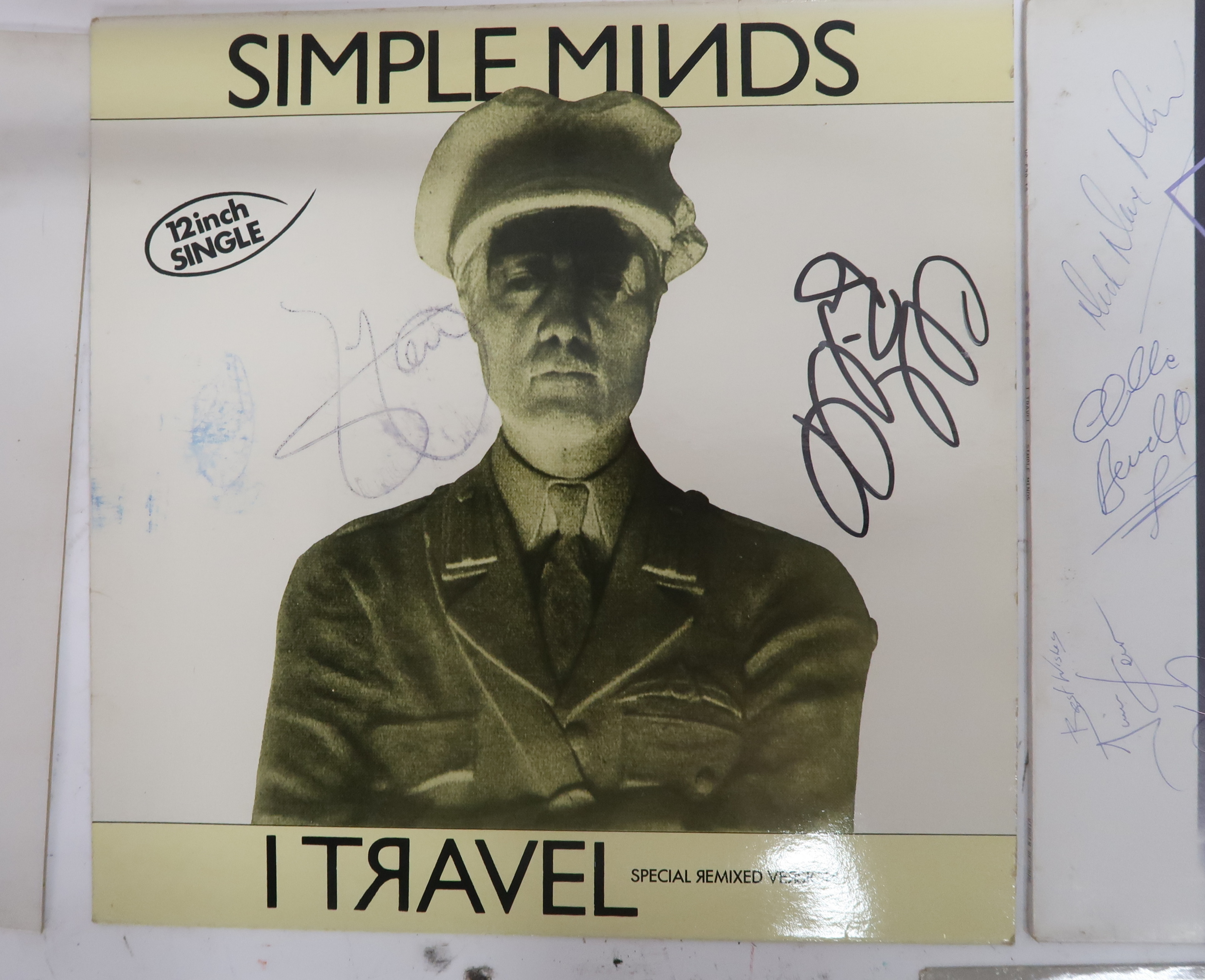 A lot of signature bearing Simple Minds vinyl records with Ballad of the Streets SMX B3 signed copy, - Image 7 of 10