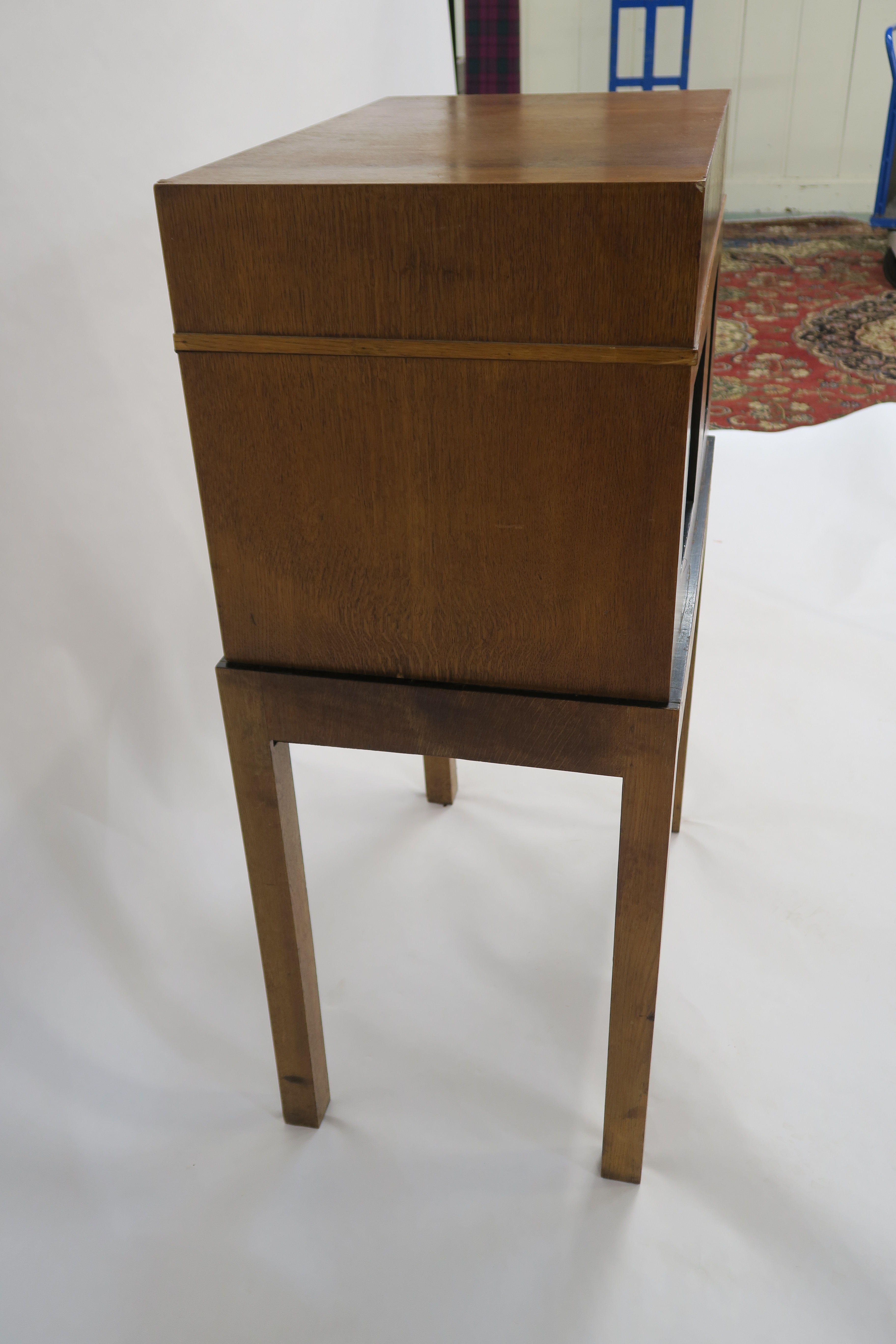 AN EXPERT HANDMADE GRAMOPHONE with chrome arm and pick up in oak case on oak stand, 105cm high x - Image 13 of 17