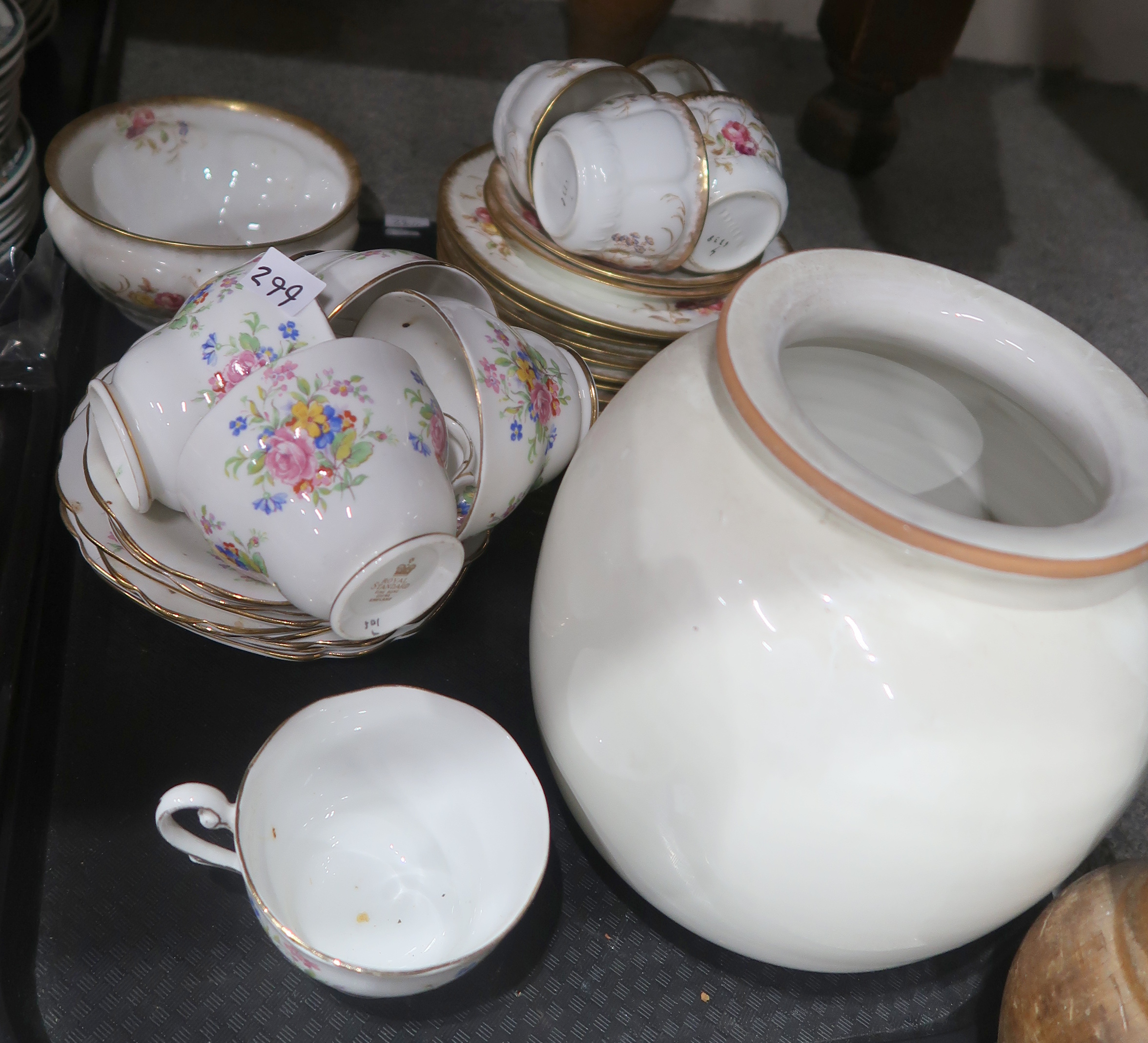 A lot comprising Royal Doulton 'Juno' pattern tea service, Royal Standard floral & gilt decorated - Image 4 of 4