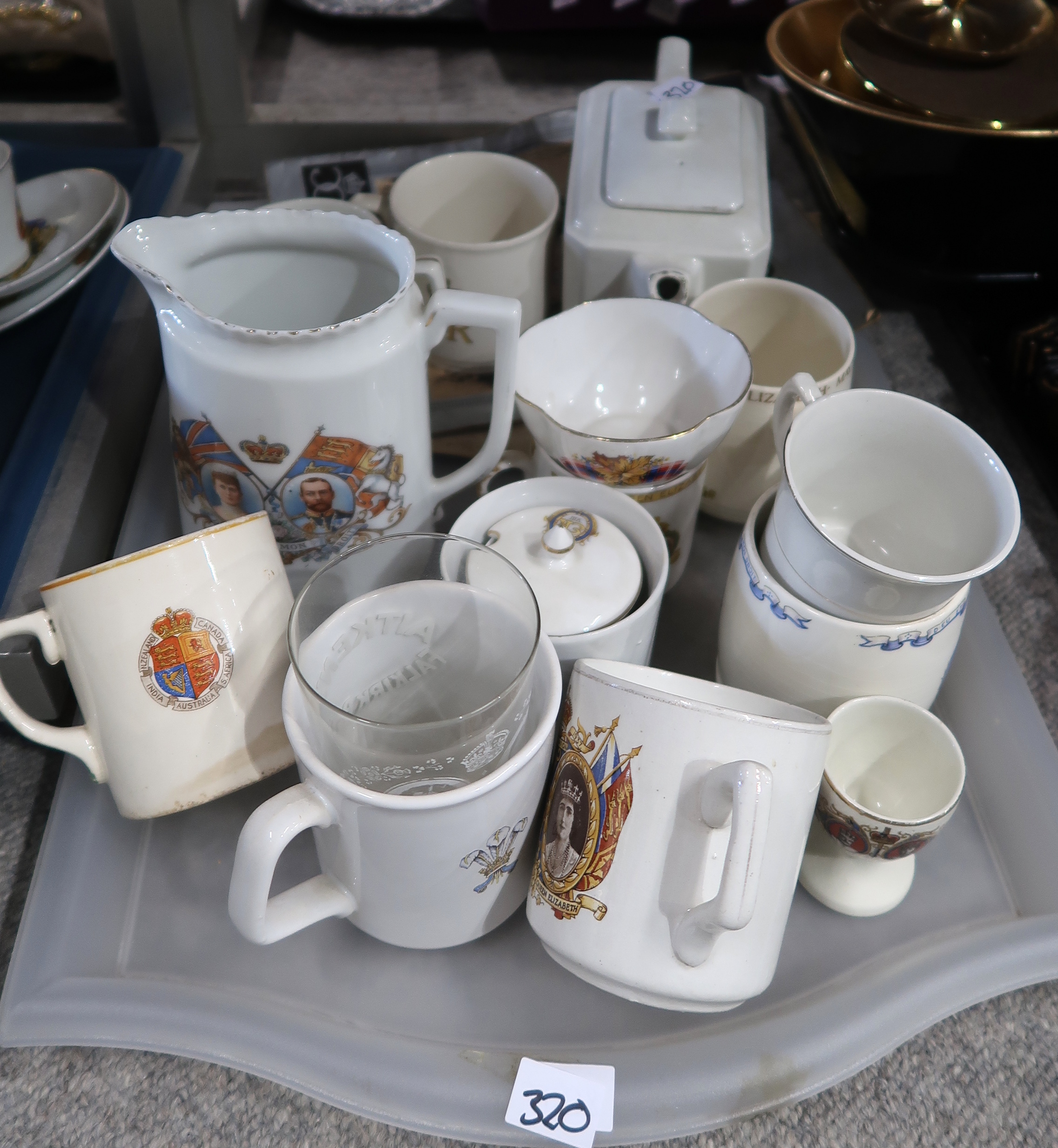 A lot comprising a quantity of 19th/20th century Royal commemorative china to include a Foley cup - Image 5 of 6