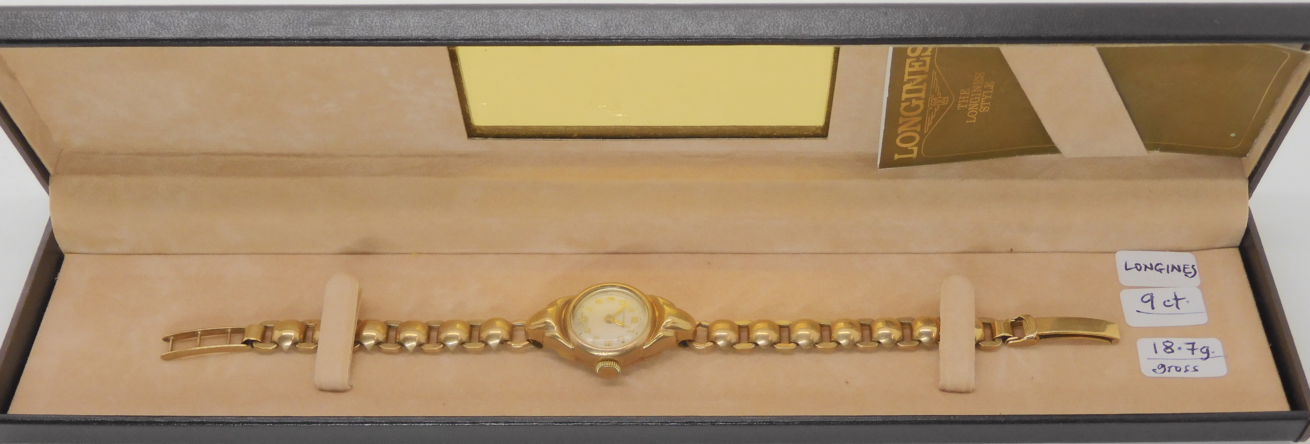 A 9CT GOLD LADIES LONGINES WATCH with decorative strap length 18.5cm, case dimensions 3.3cm x 1.8cm, - Bild 2 aus 4