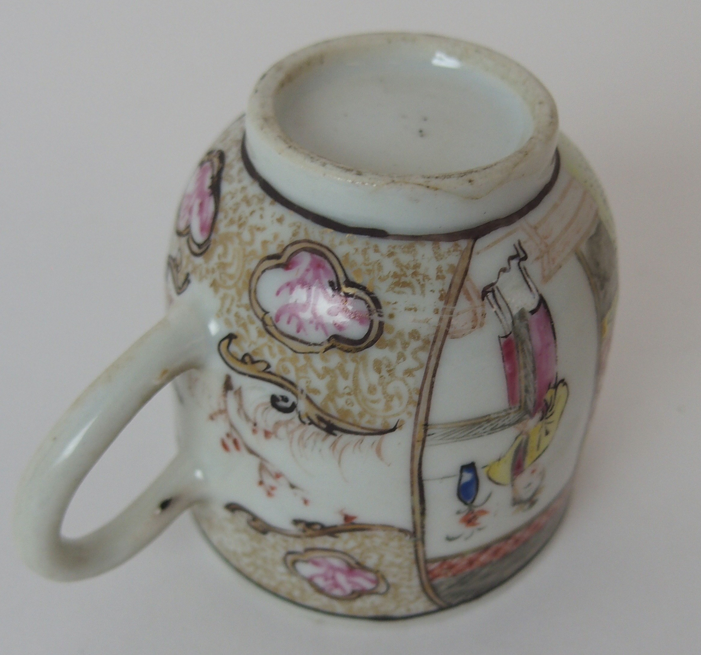 A CHINESE EXPORT TEAPOT AND COVER painted with exotic birds amongst peonies and rockwork - Image 10 of 13