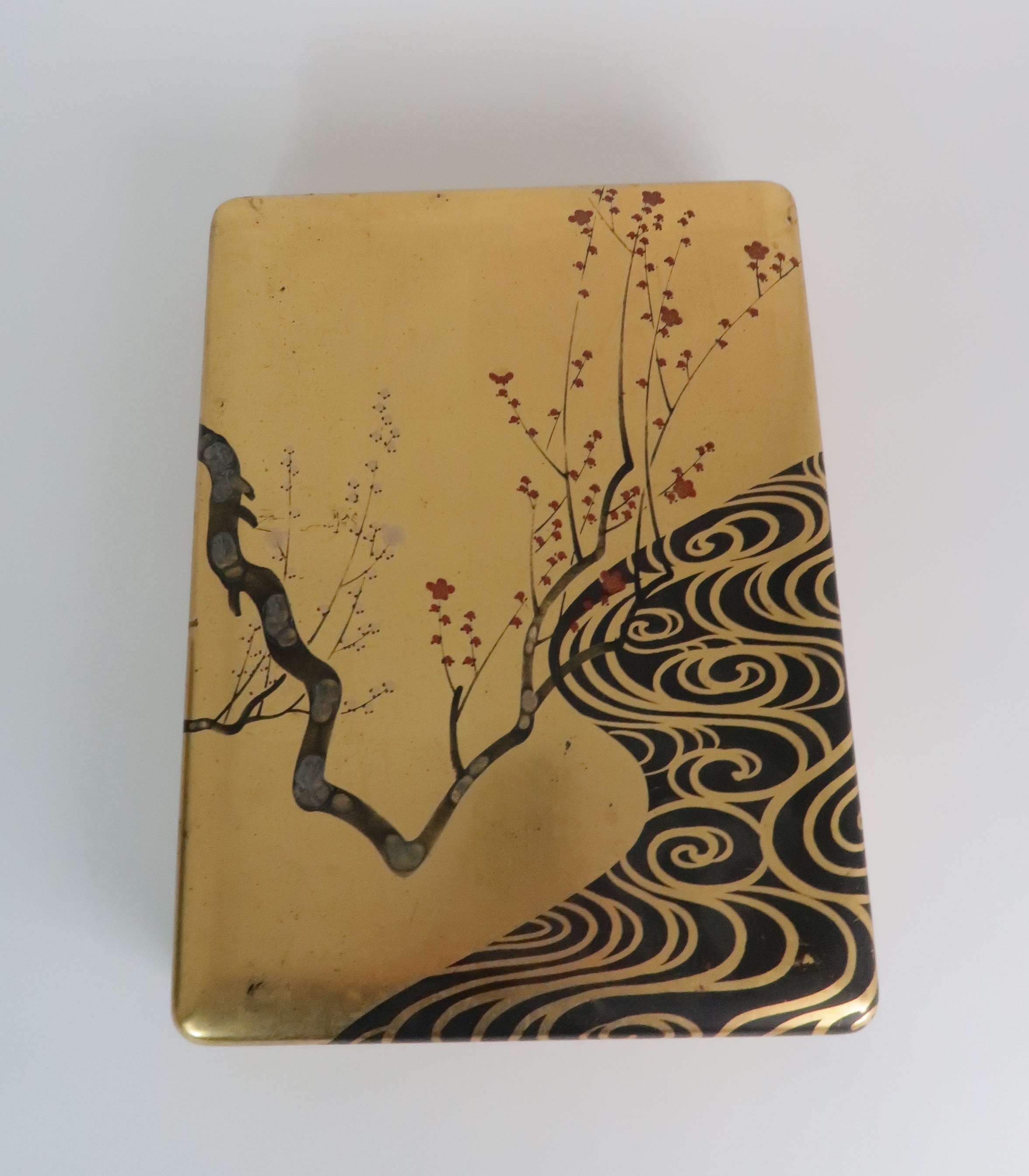 A JAPANESE LACQUERED BOX with two sections, painted with two storks amongst pine trees, 15cm high, - Image 6 of 7