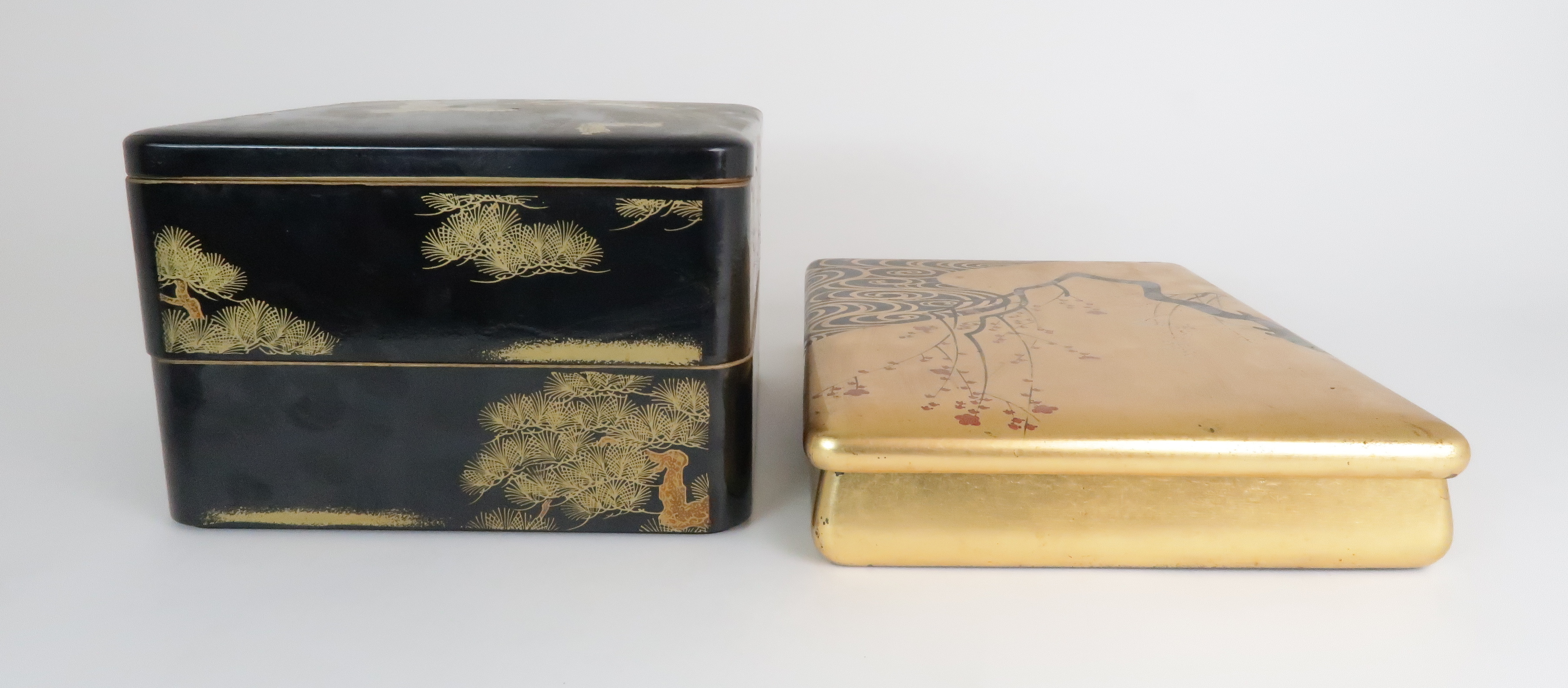 A JAPANESE LACQUERED BOX with two sections, painted with two storks amongst pine trees, 15cm high, - Image 2 of 7