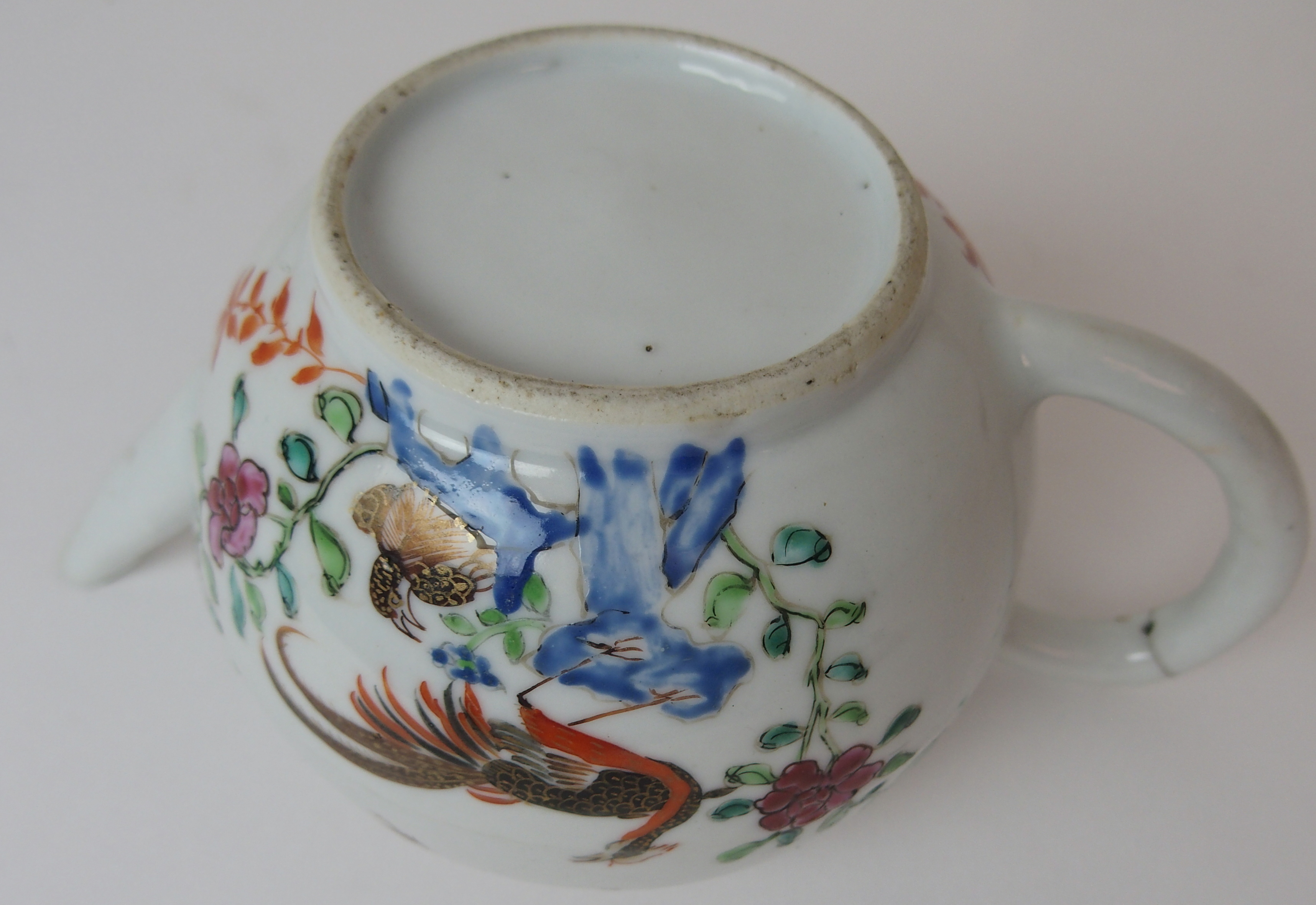 A CHINESE EXPORT TEAPOT AND COVER painted with exotic birds amongst peonies and rockwork - Image 11 of 13