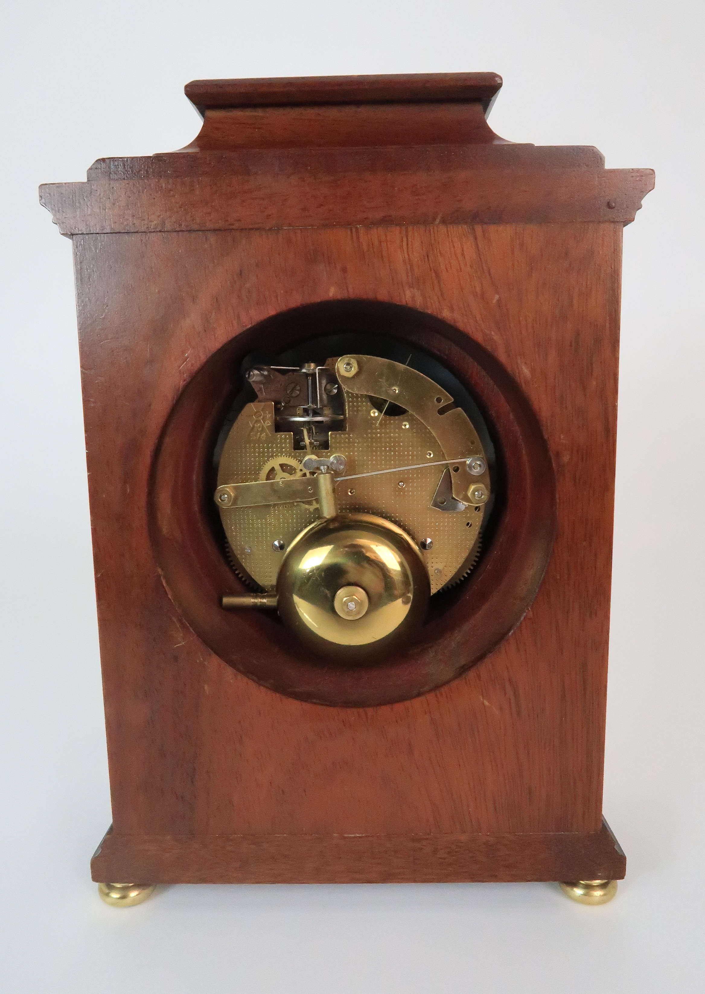 A COMITTI OF LONDON MANTLE CLOCK the wooden case with white dial and Roman numerals, the brass - Image 4 of 7