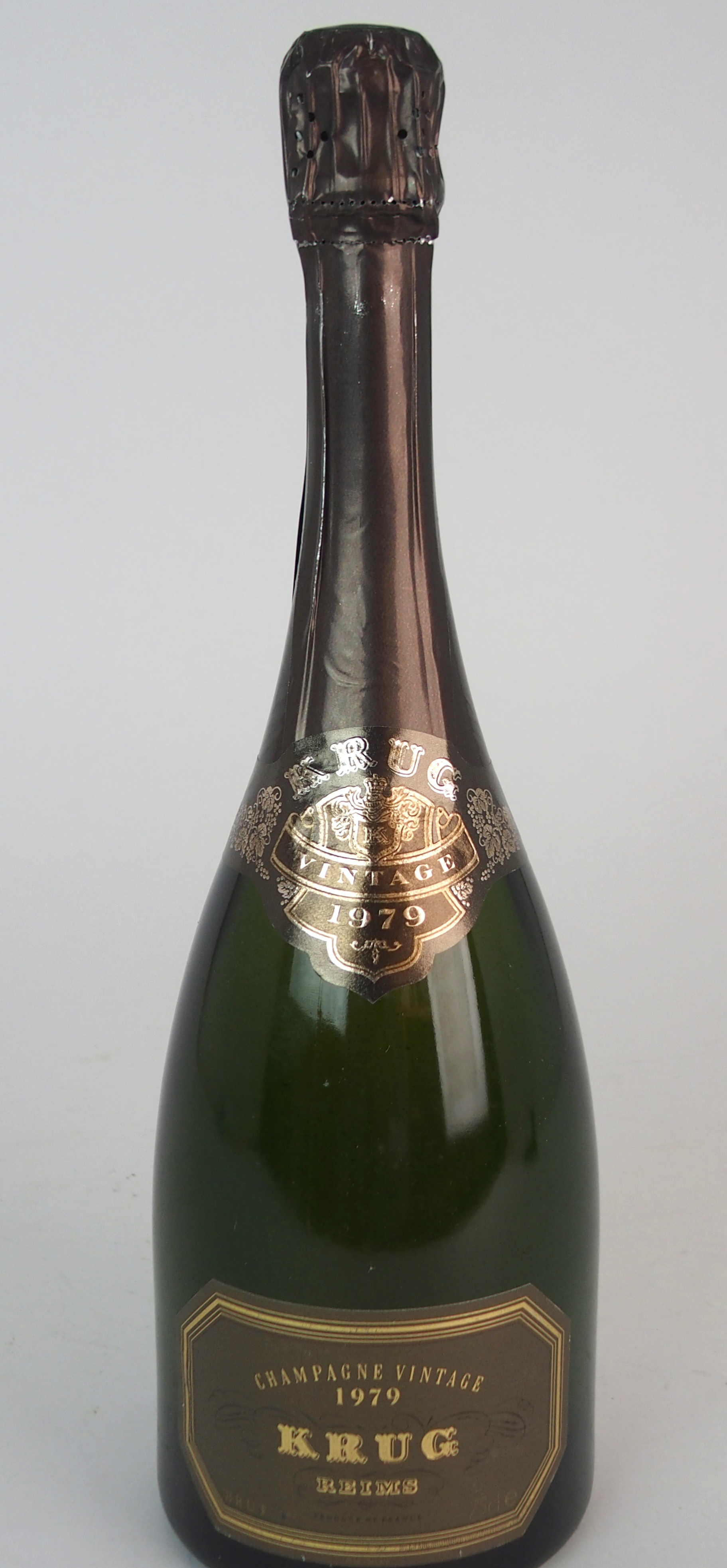 A BOTTLE OF KRUG VINTAGE CHAMPAGNE, 1979 75cl Condition Report: Available upon request