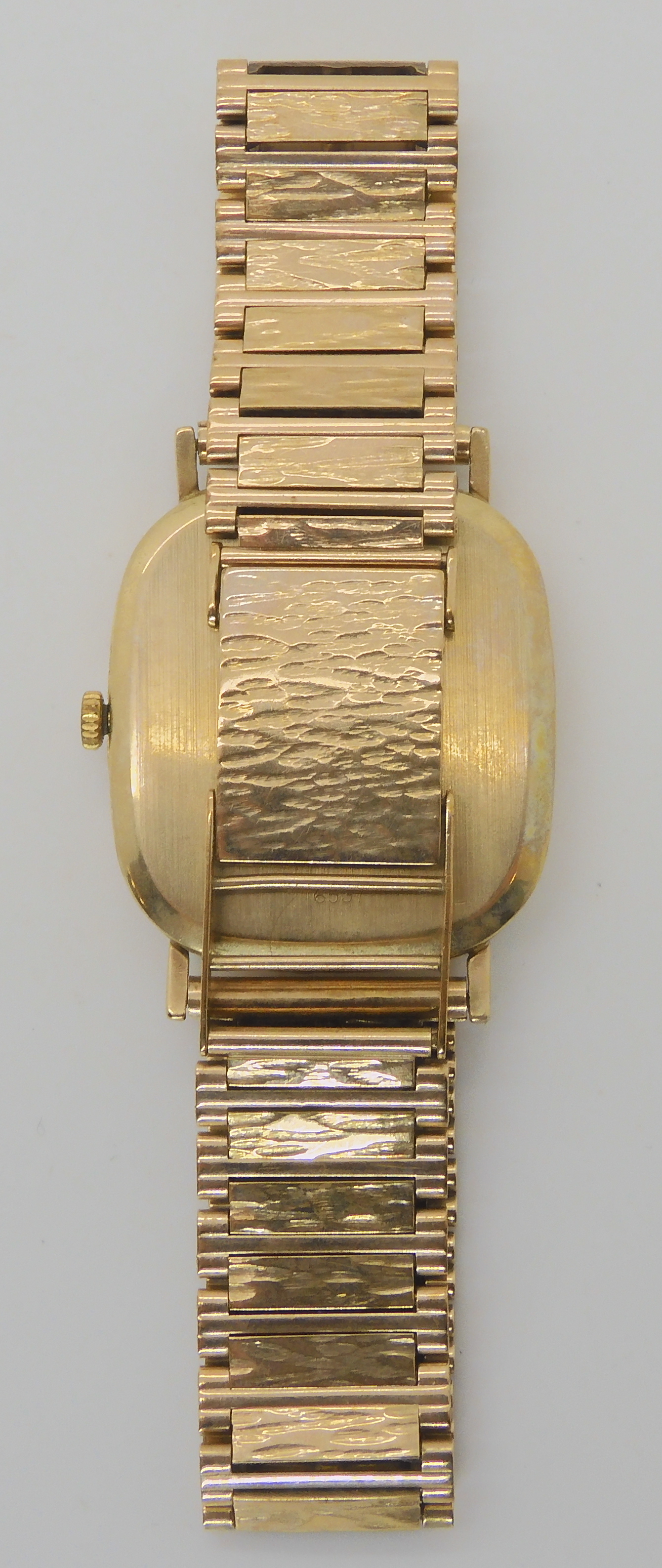 A 9CT GOLD GENTS ROAMER QUARTZ WATCH gold coloured dial, baton numerals, and hands, and date - Bild 2 aus 5