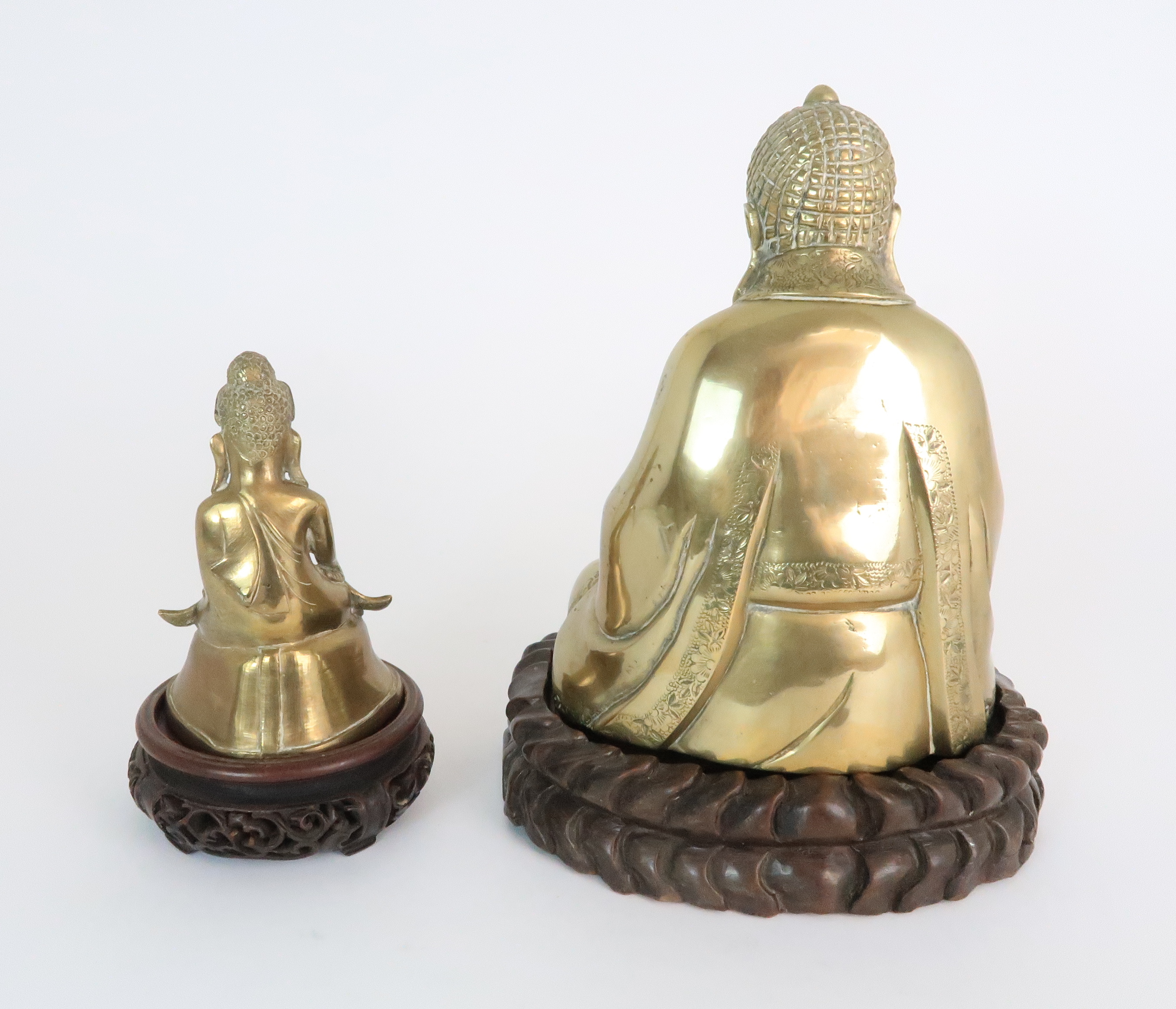 AN ASIAN BRASS MODEL OF BUDDHA seated in the lotus position and with carved wood base, 24.5cm - Image 3 of 10