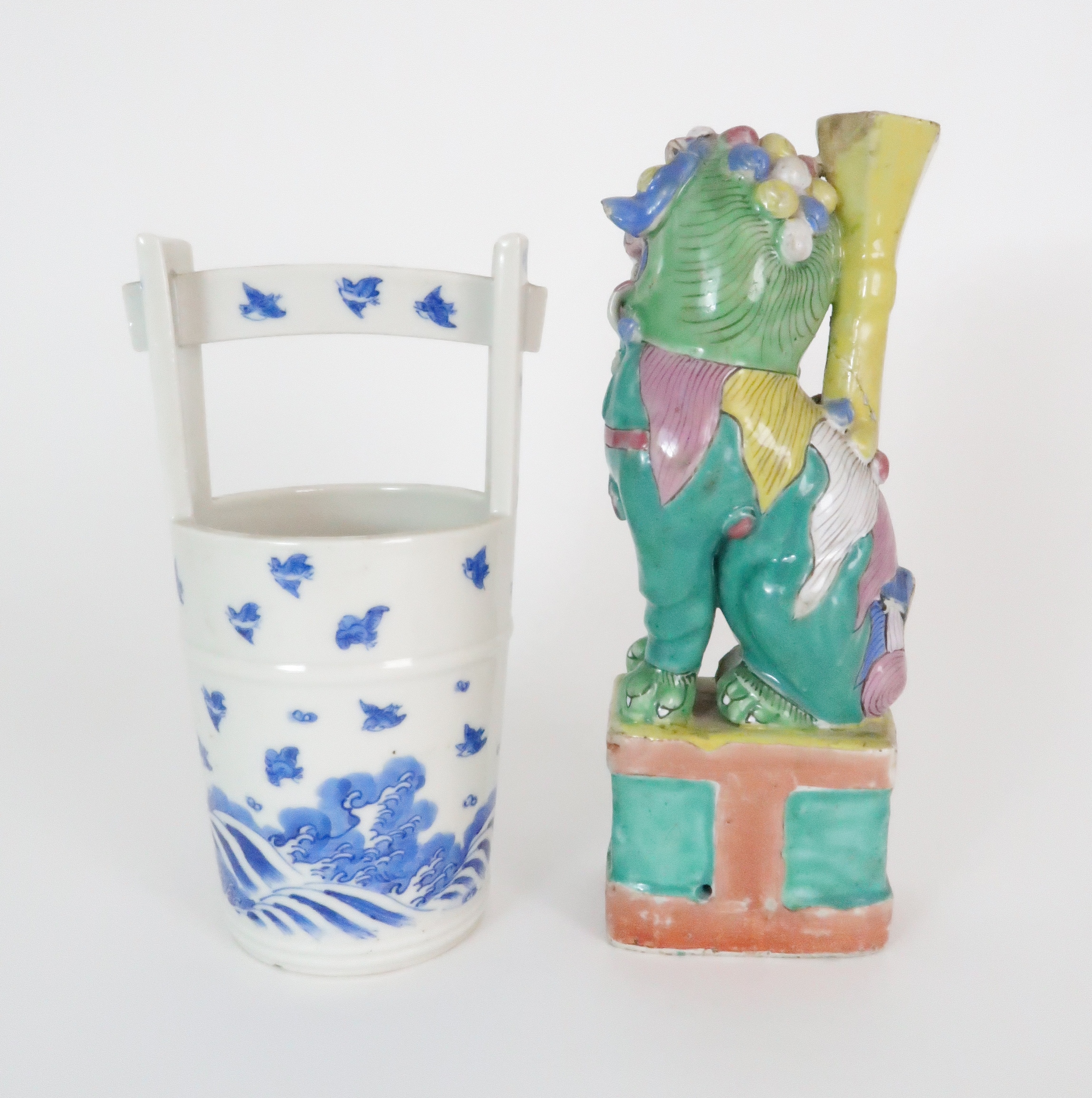 A HIRADO BLUE AND WHITE PAIL painted with birds above a frothing sea, 20cm high and a Chinese joss - Image 3 of 11