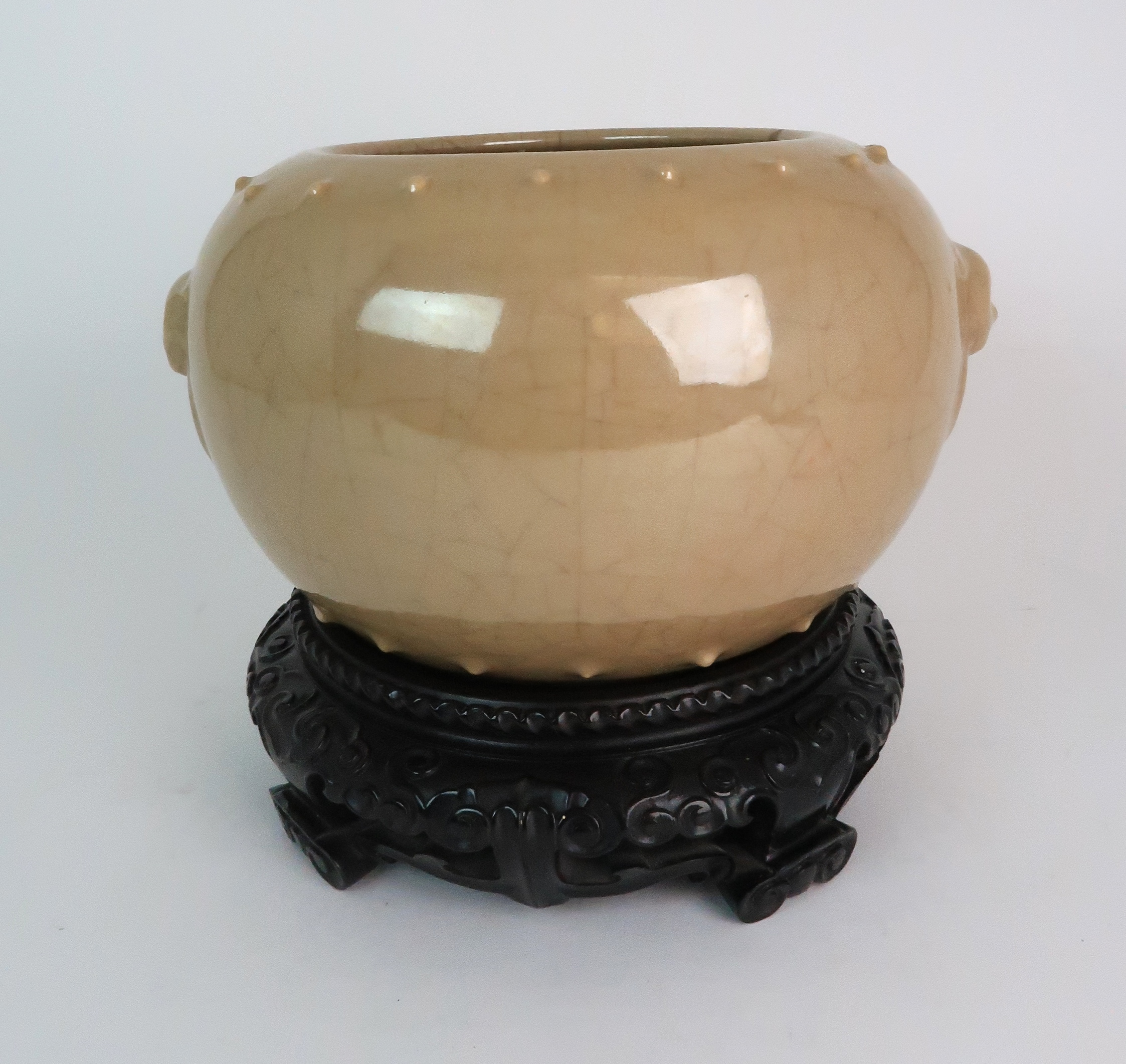 A CHINESE CELADON CRACKLWARE BOWL modelled with ring mask handles, within two rows of studs, 15. - Image 3 of 5