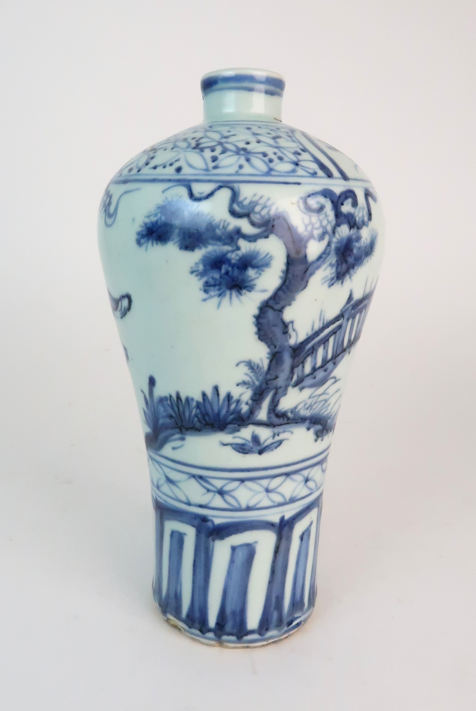 A MING STYLE BLUE AND WHITE BALUSTER VASE painted with three figures in a fenced garden, within - Image 3 of 7