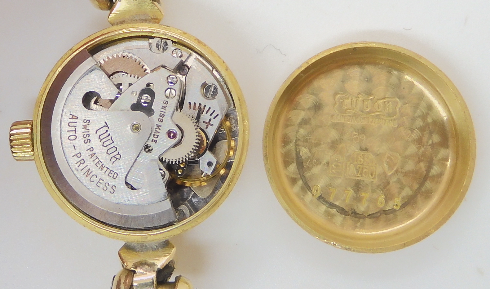 THREE LADIES VINTAGE WATCHES a 9ct cased Tudor Princess self winding watch with cream dial gold - Bild 8 aus 9