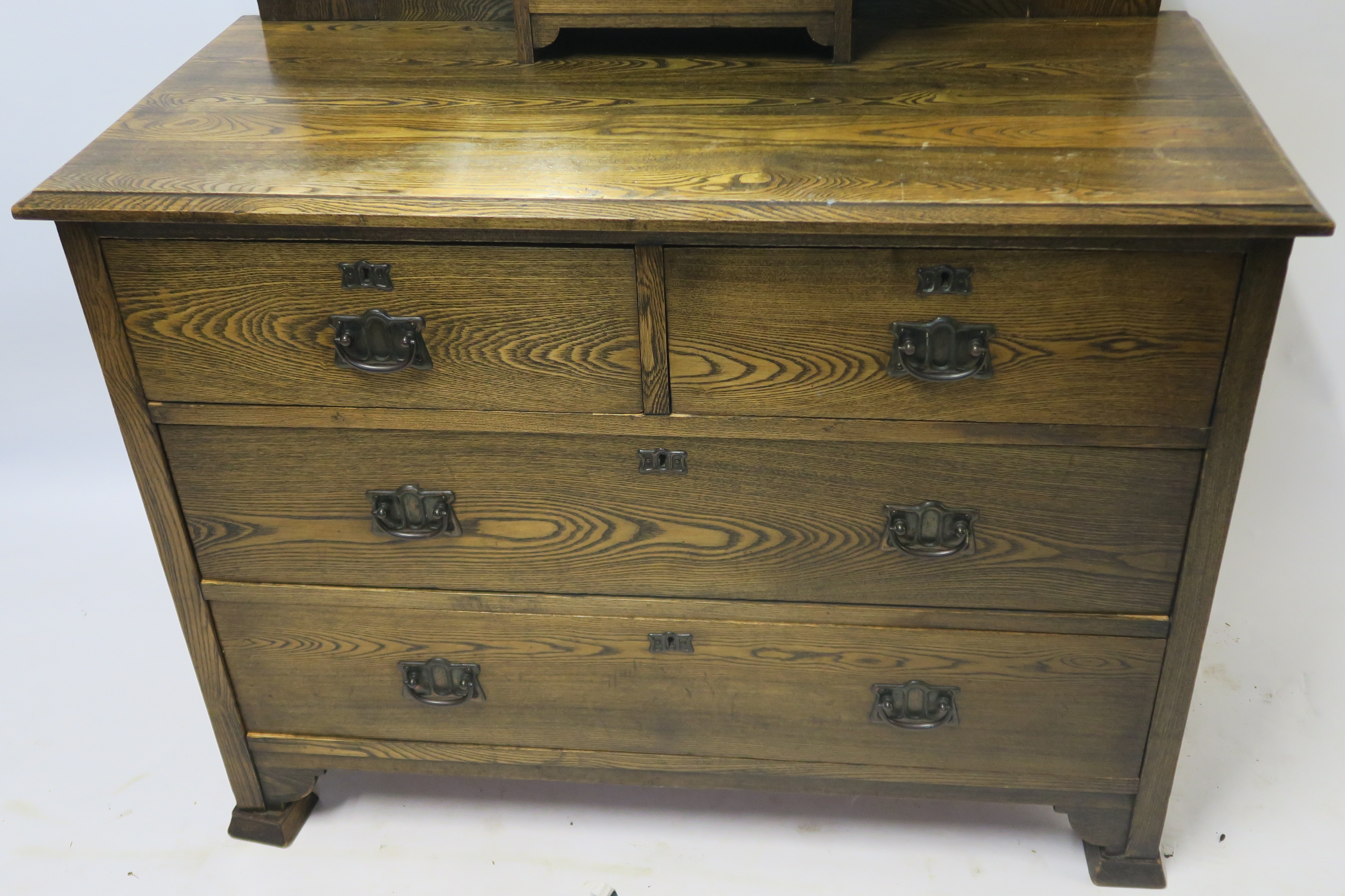 AN OAK ARTS AND CRAFTS DRESSING TABLE 158cm high , 100cm wide and 48cm deep Condition Report: - Image 3 of 6