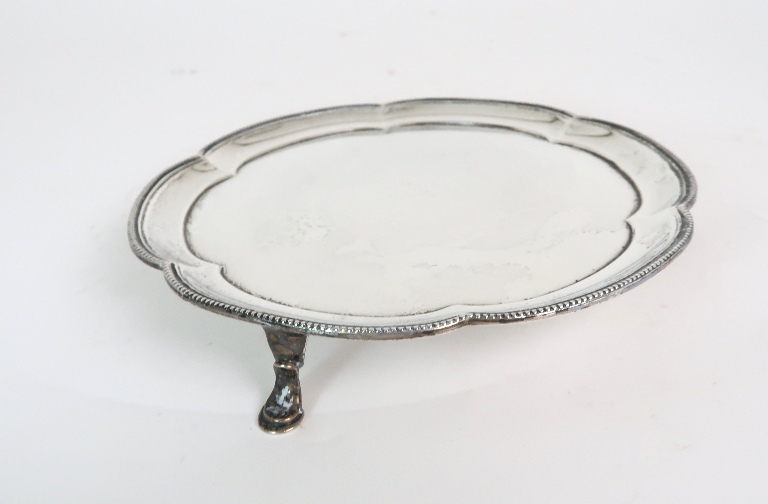 A SILVER CARD TRAY BY STOWER & WRAGG LTD Sheffield, 1935 of scalloped circular form with beaded - Image 2 of 6