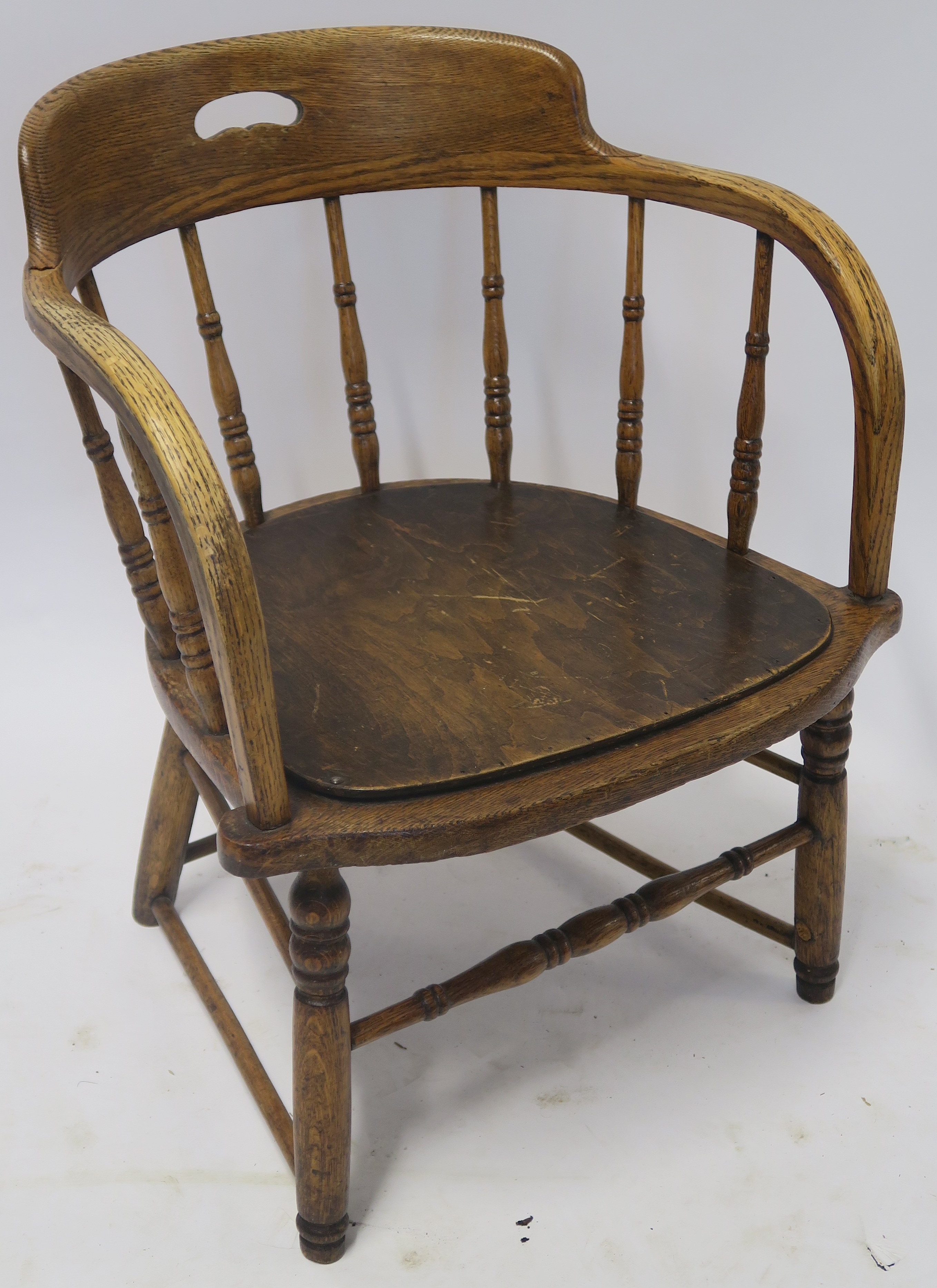 AN OAK ARMCHAIR, 67cm high Condition Report: Available upon request