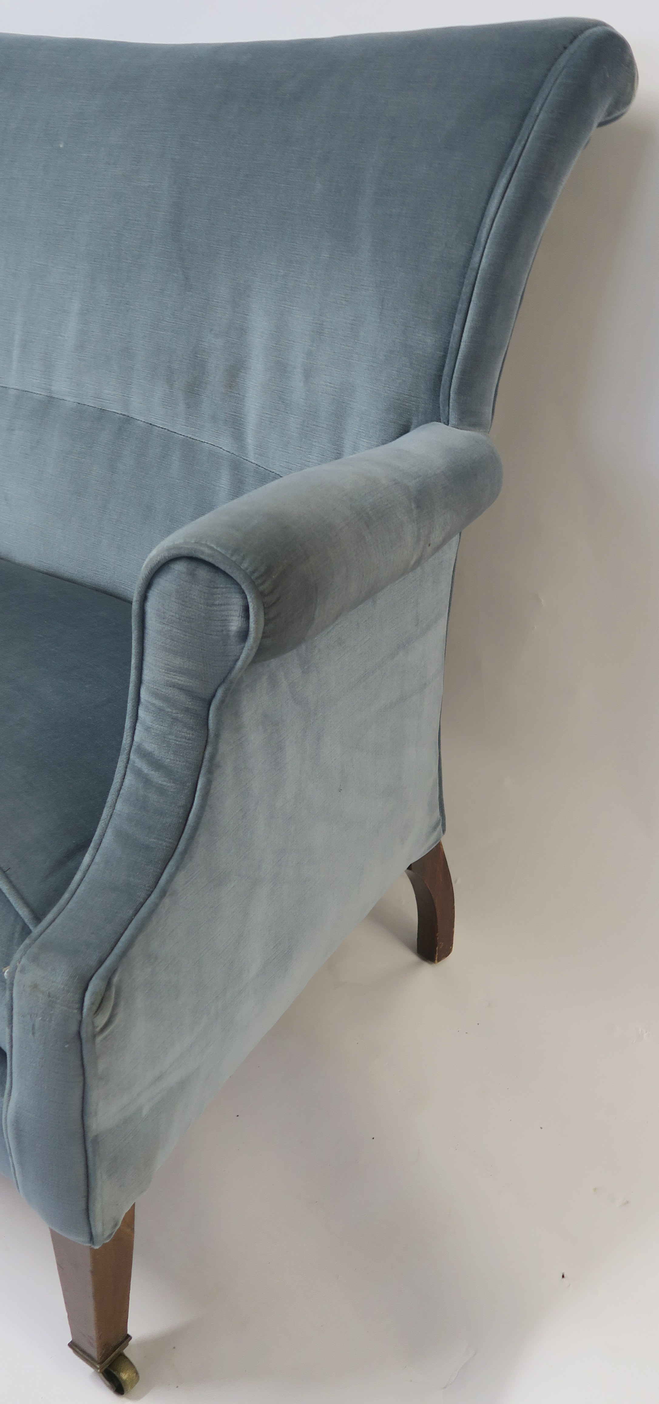 AN EDWARDIAN TWO SEATER SOFA, upholstered in a blue fabric, 102cm high,126cm wide and 80cm deep - Image 3 of 5