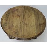 A VICTORIAN MAHOGANY CIRCULAR EXTENDING DINING TABLE, 71cm high x 104cm diameter Condition Report: