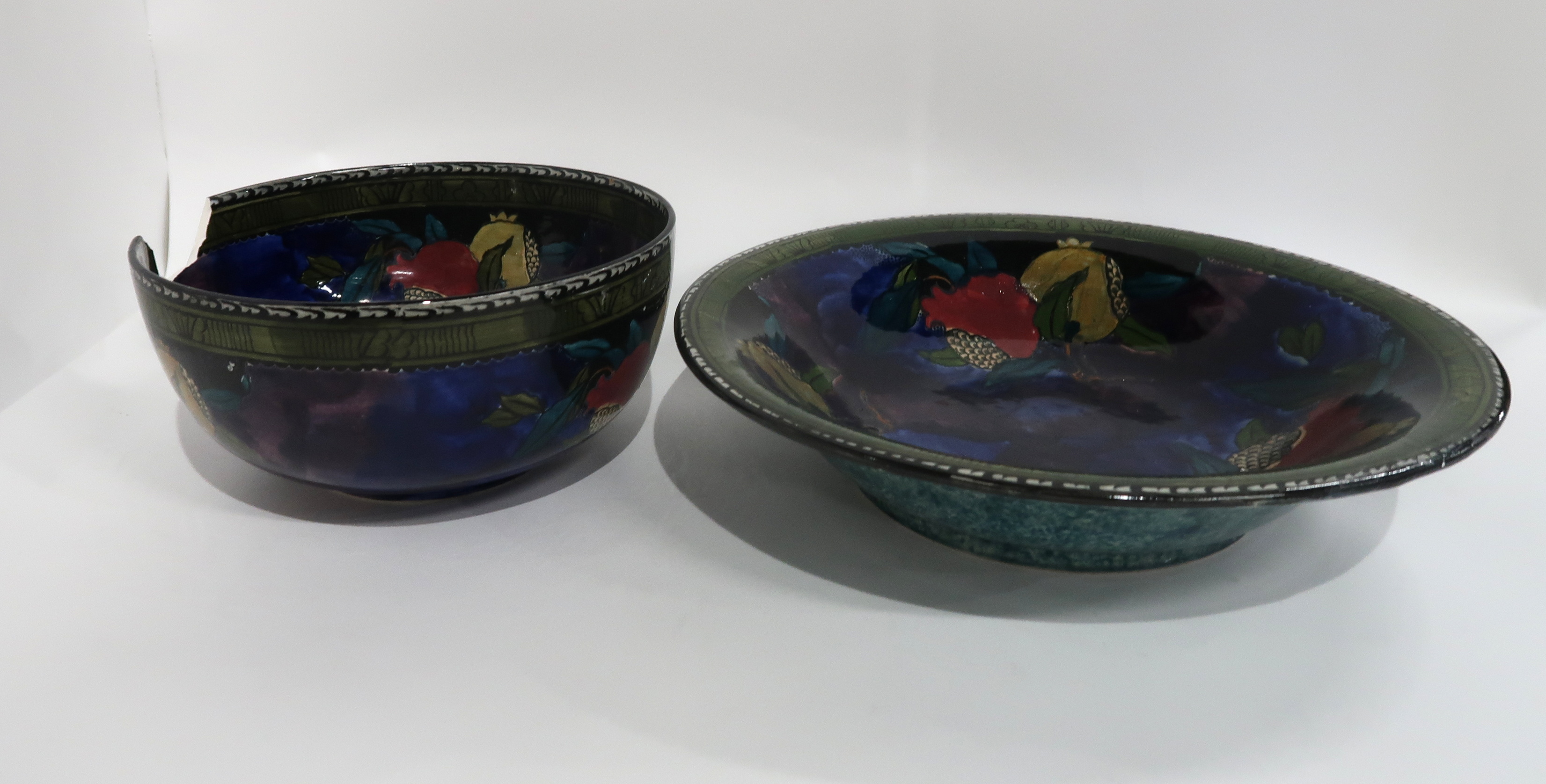 *WITHDRAWN* A RUBENS WARE POMEGRANATE PAINTED DISH 32cm diameter, a matching lidded jar, two bowls - Image 2 of 6