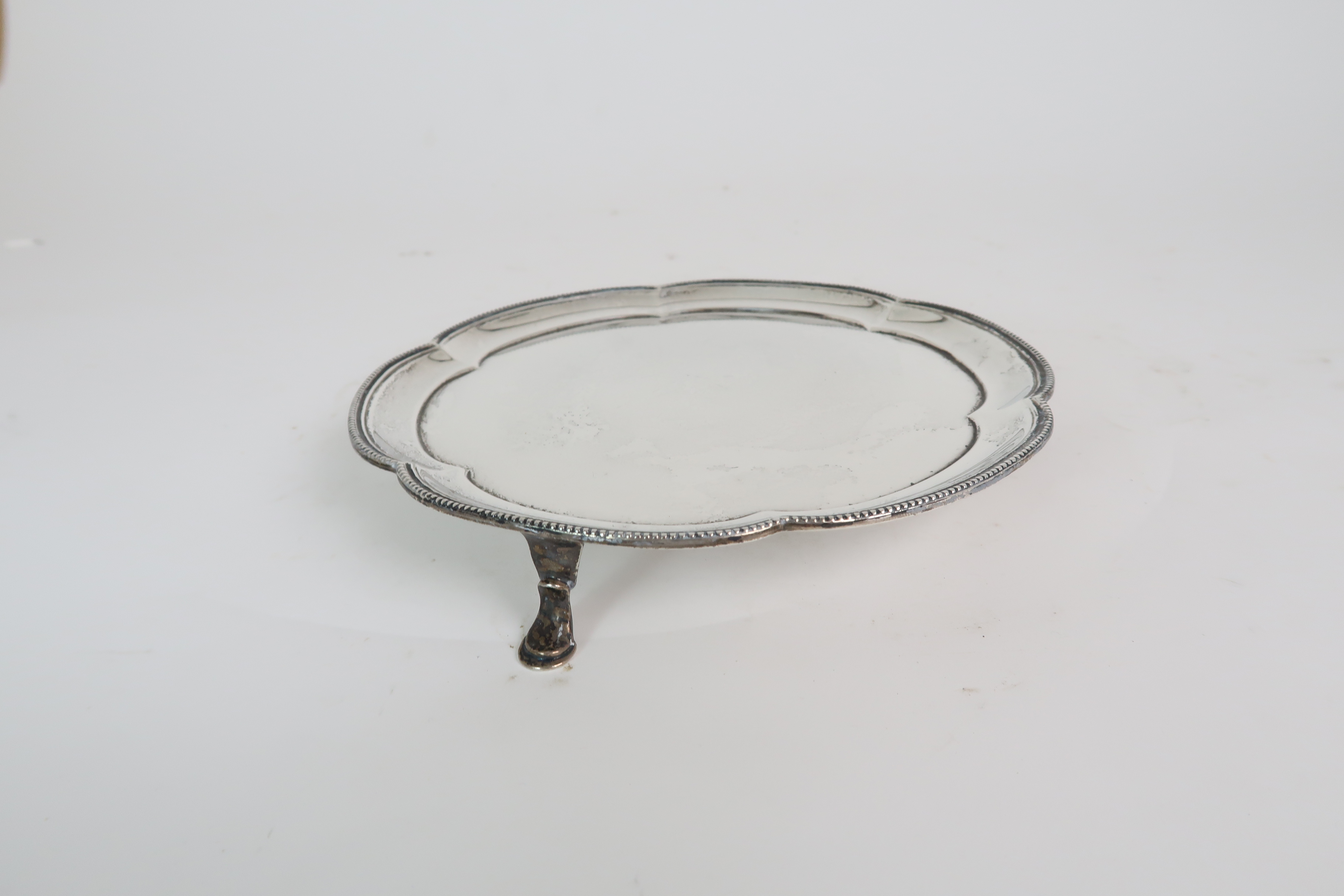 A SILVER CARD TRAY BY STOWER & WRAGG LTD Sheffield, 1935 of scalloped circular form with beaded - Image 3 of 6